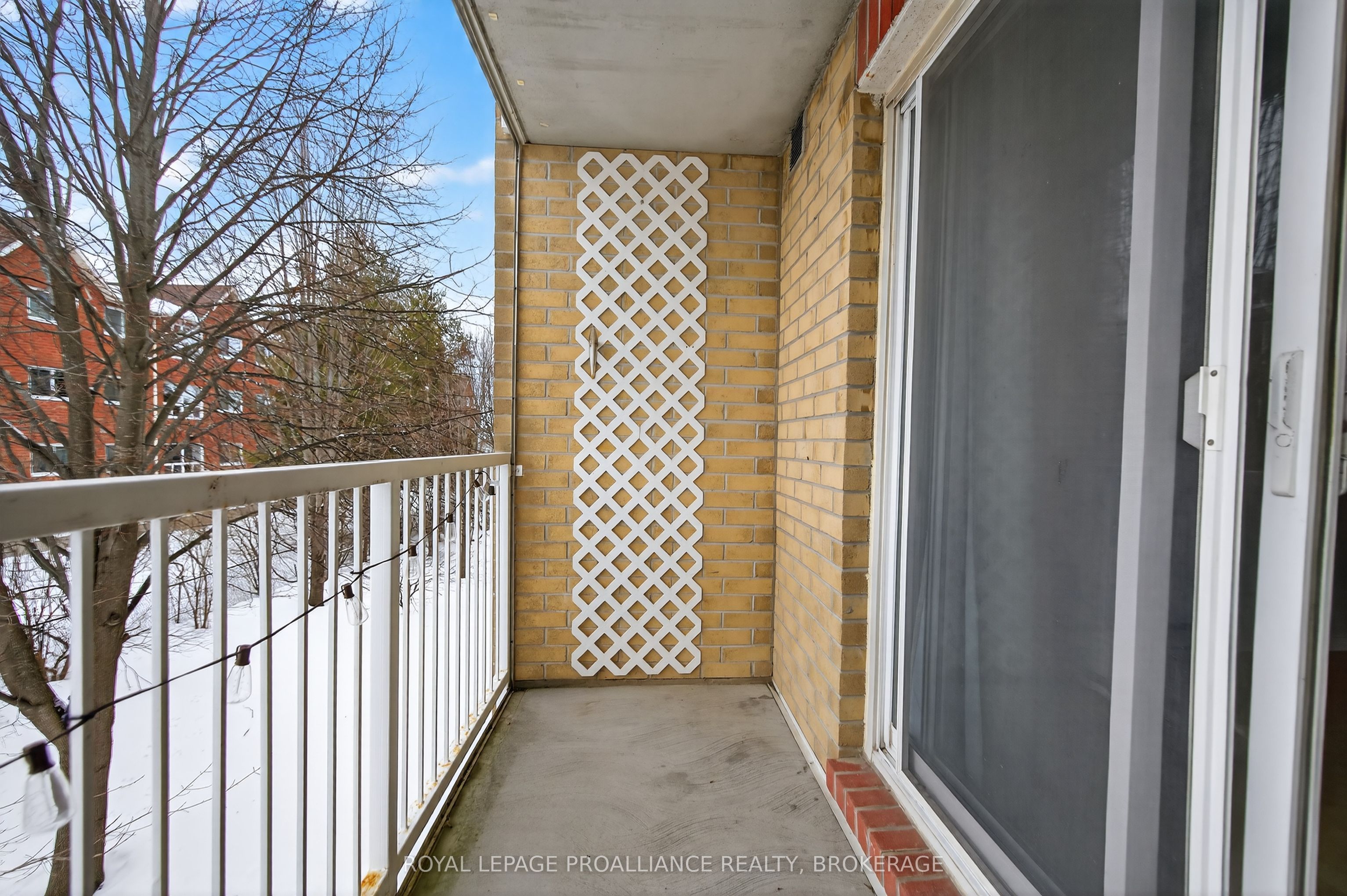 310 Kingsdale Avenue 313 Property Photo 11