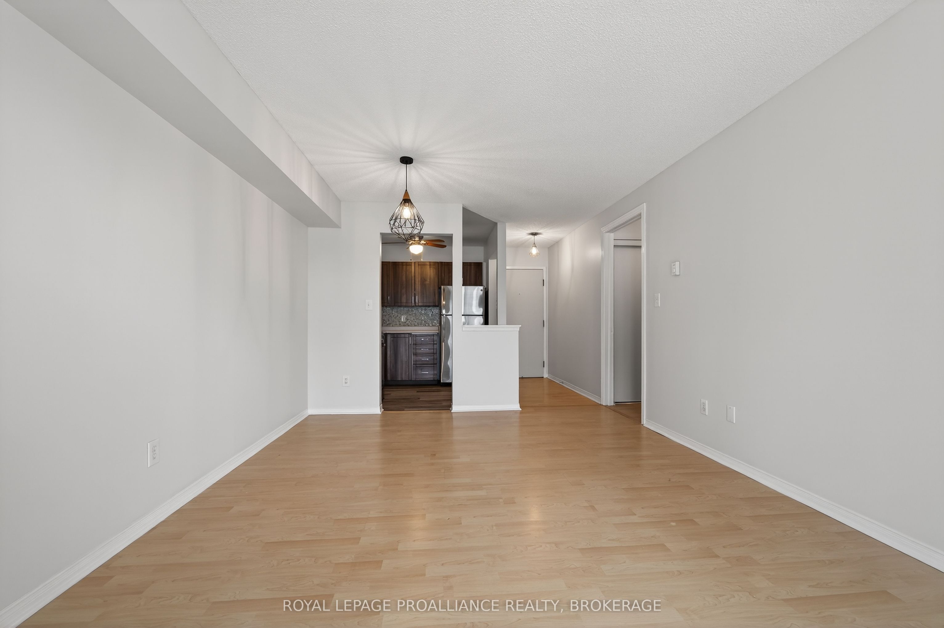 310 Kingsdale Avenue 313 Property Photo 14