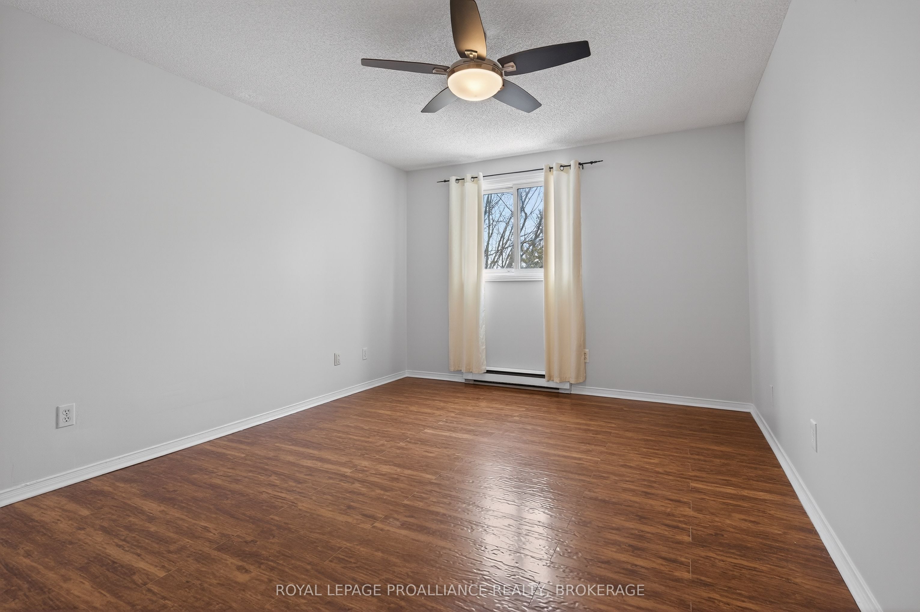 310 Kingsdale Avenue 313 Property Photo 24