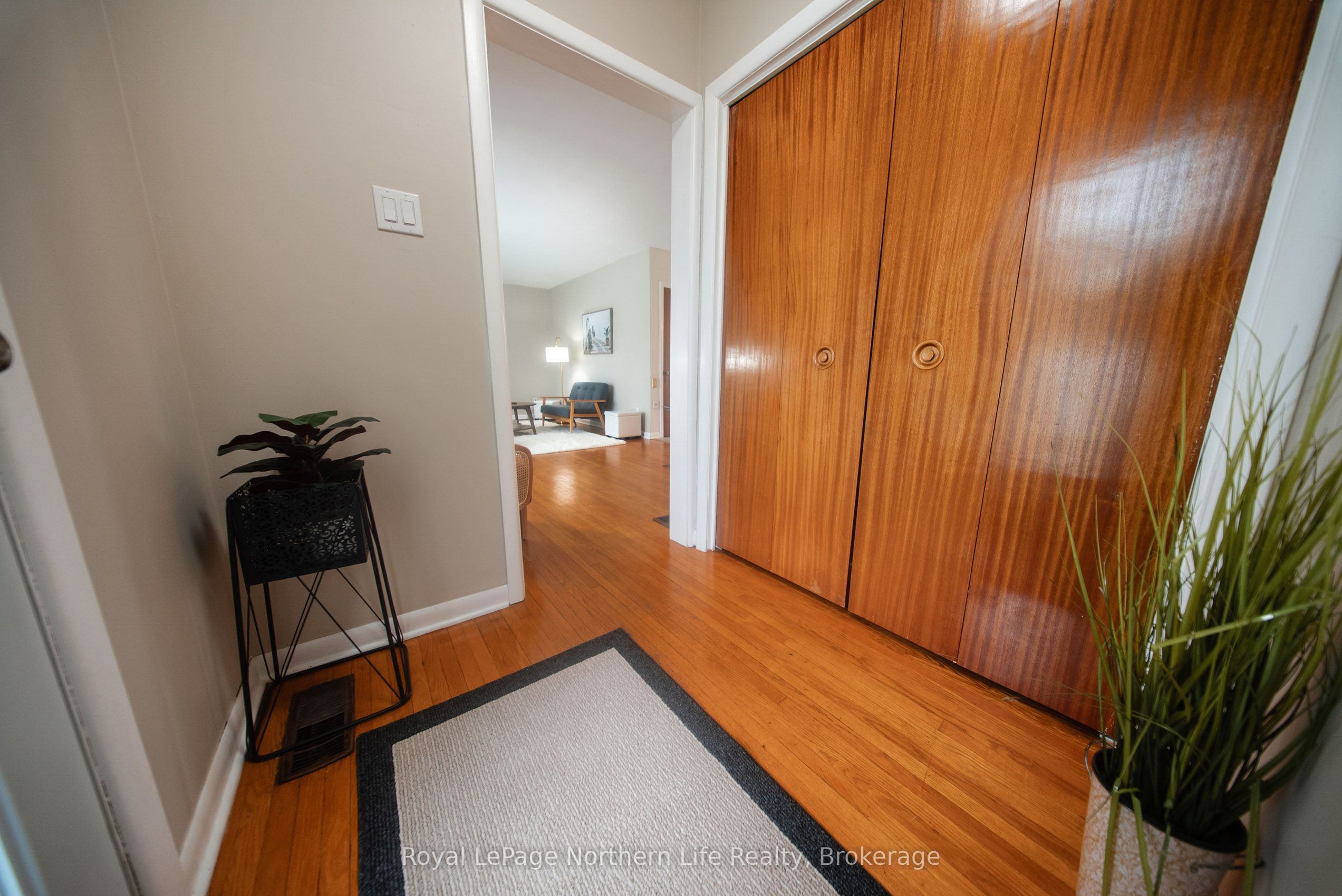756 Eastwood Avenue Property Photo 6