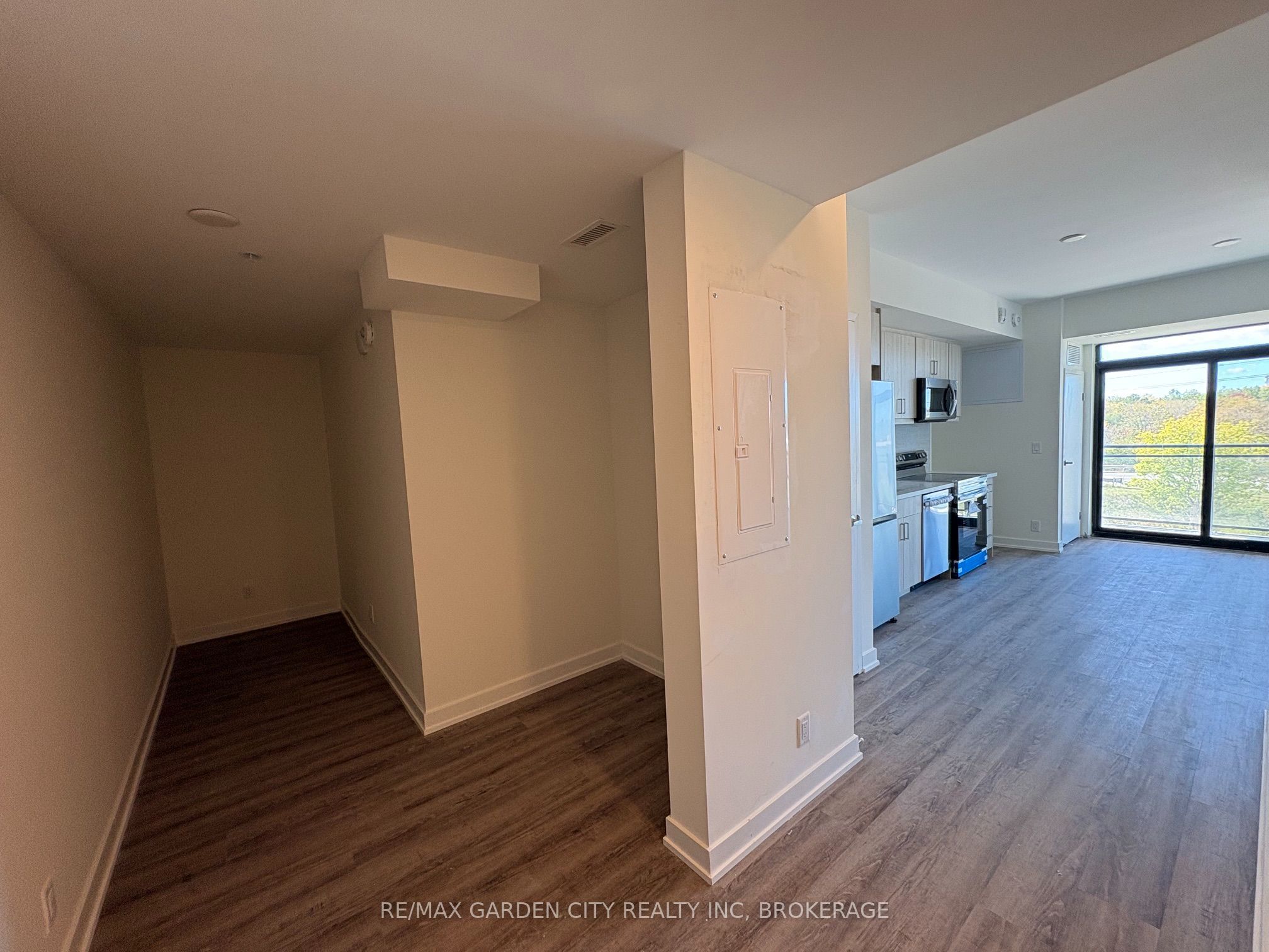 350 Prince Charles Drive 326 Property Photo 6