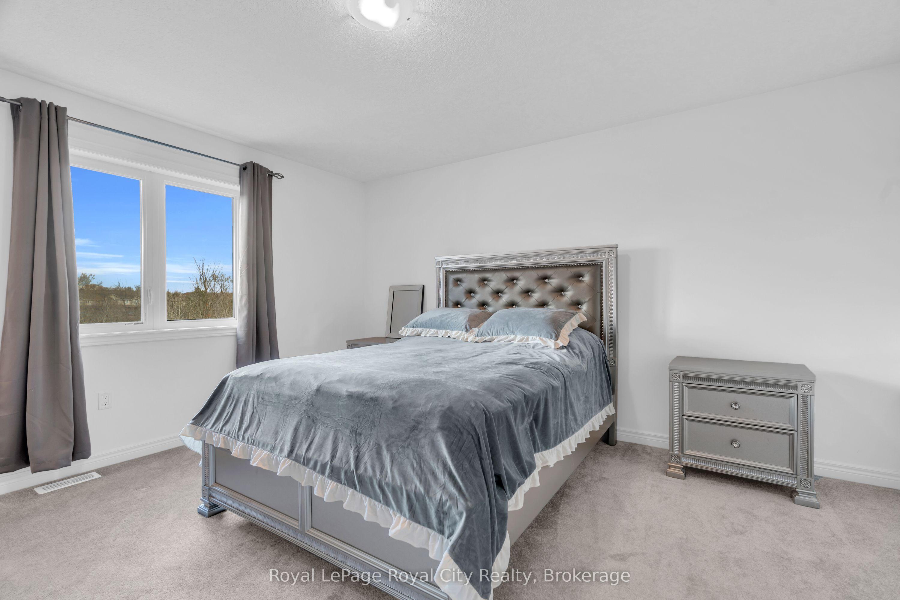 269 Watson Parkway N 7 Property Photo 14