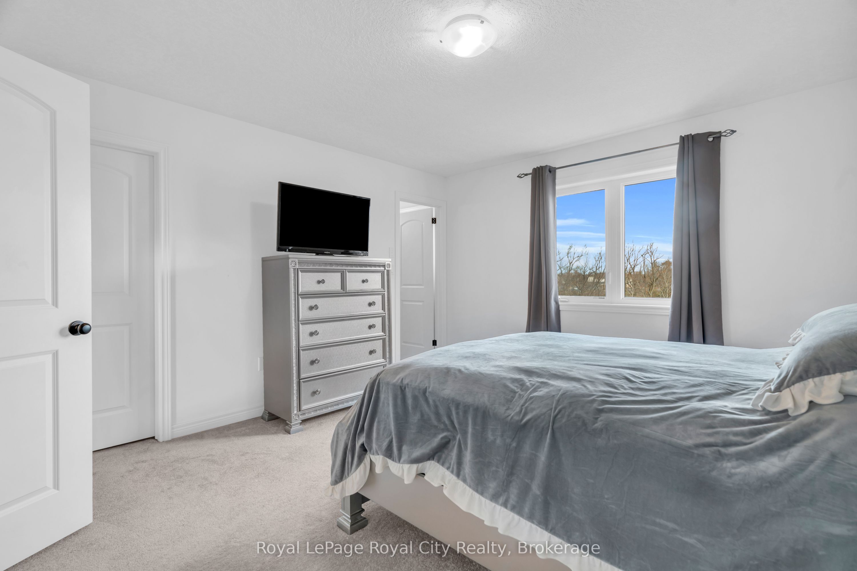 269 Watson Parkway N 7 Property Photo 15