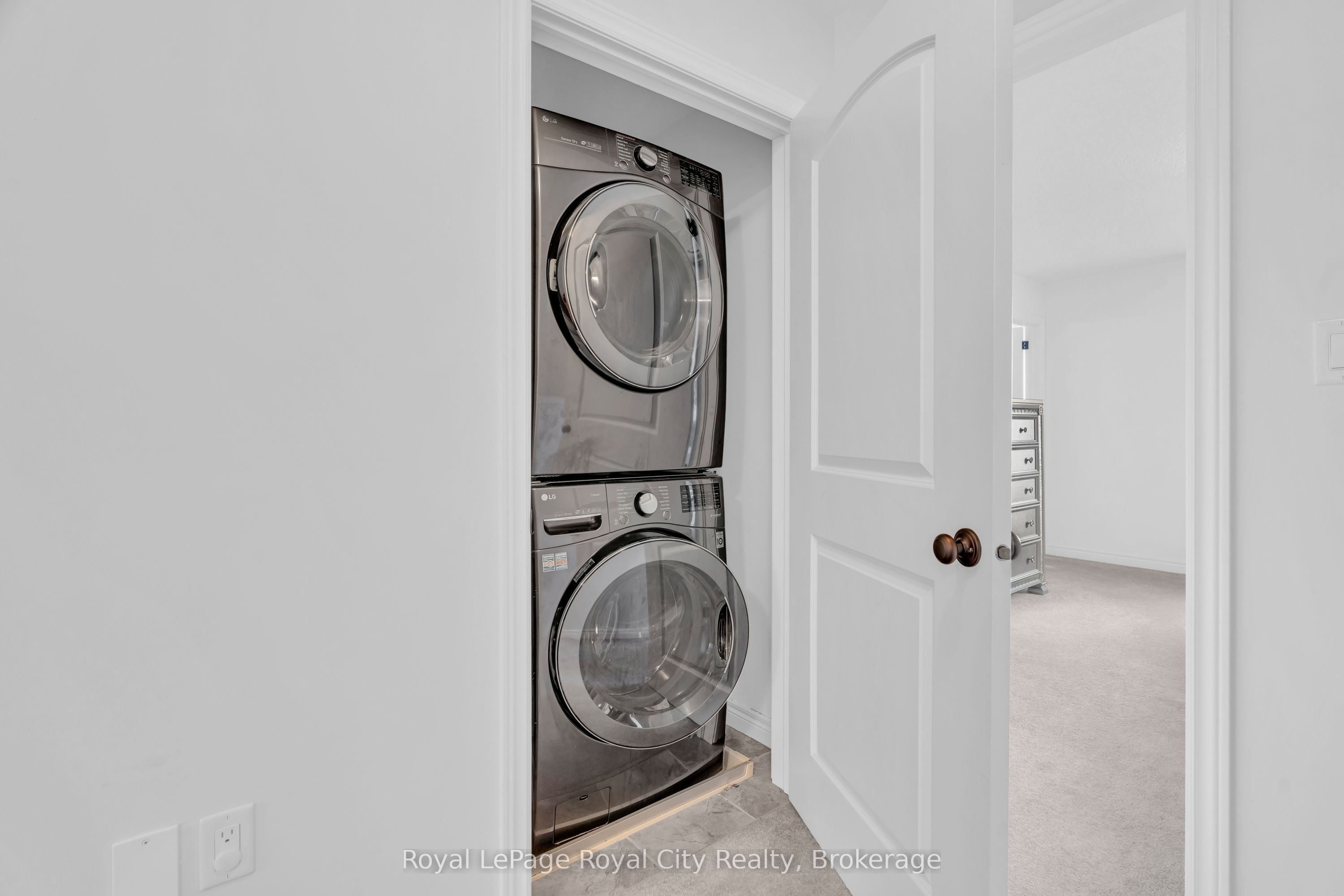 269 Watson Parkway N 7 Property Photo 24