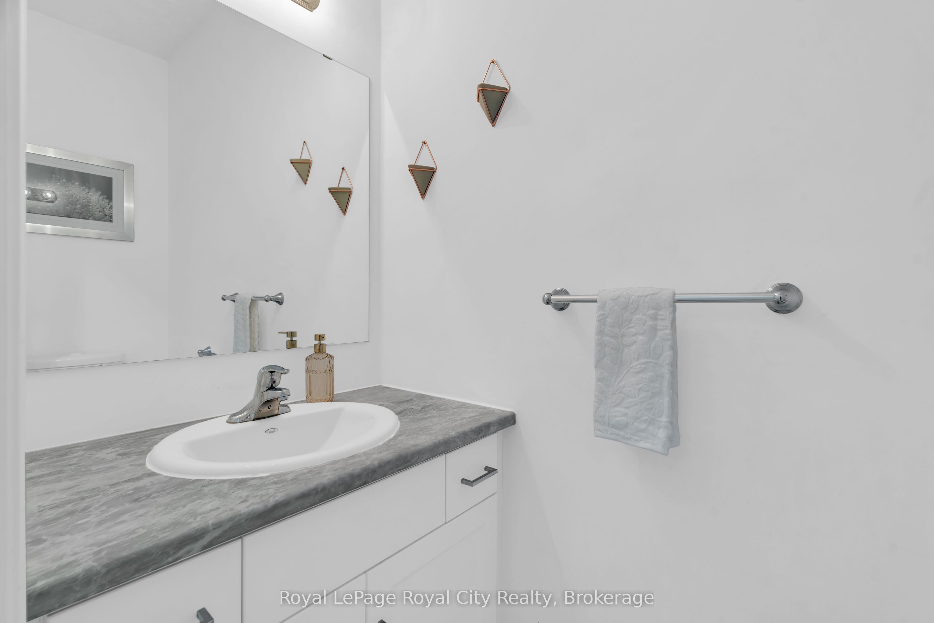 269 Watson Parkway N 7 Property Photo 33
