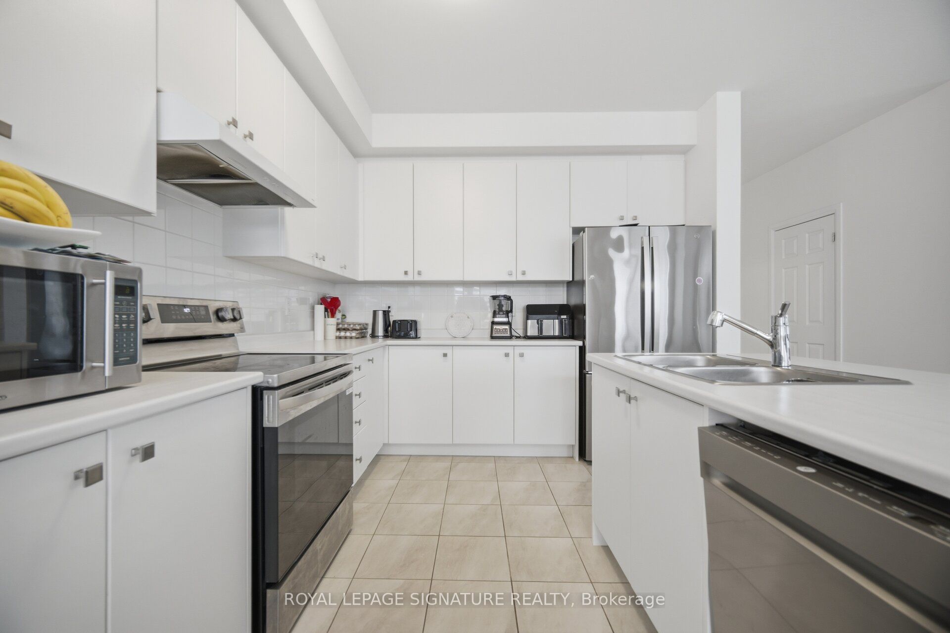 240 Velvet Way Property Photo 17