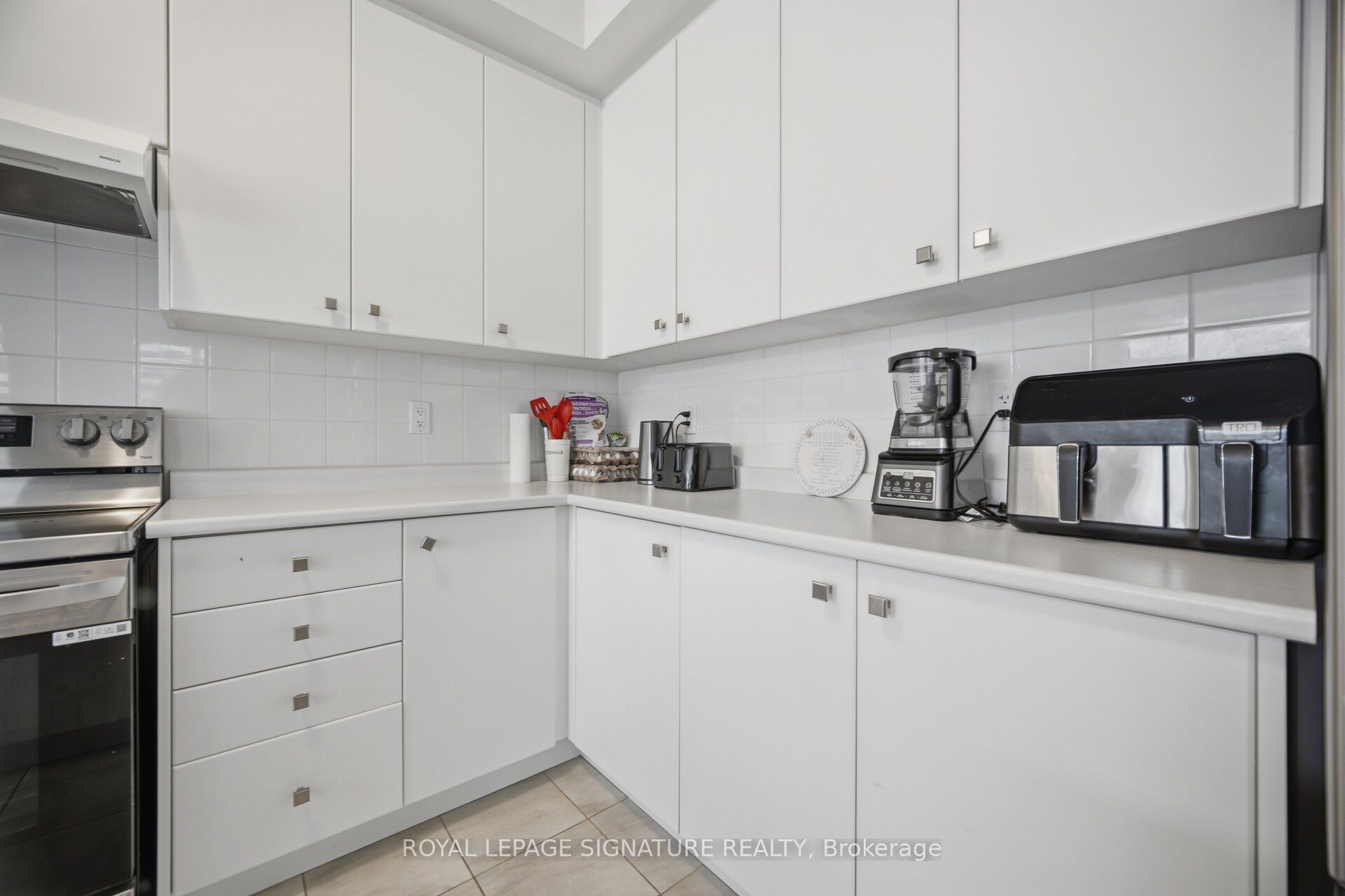 240 Velvet Way Property Photo 18