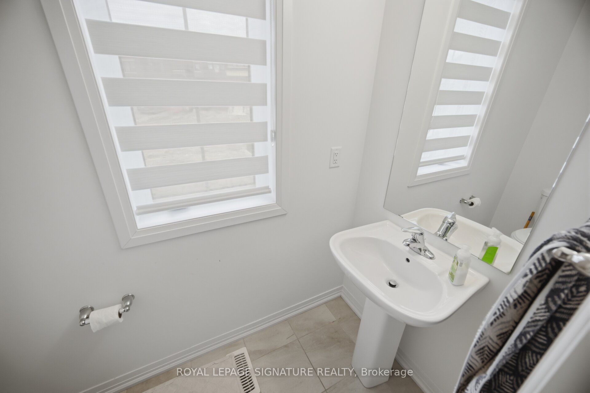 240 Velvet Way Property Photo 29
