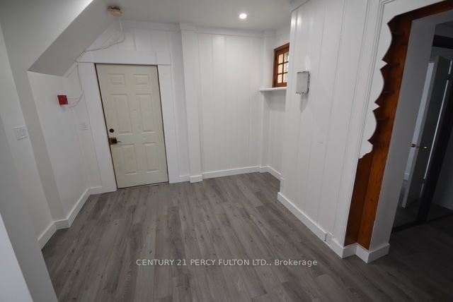 23 Glenelg Street W Property Photo 9