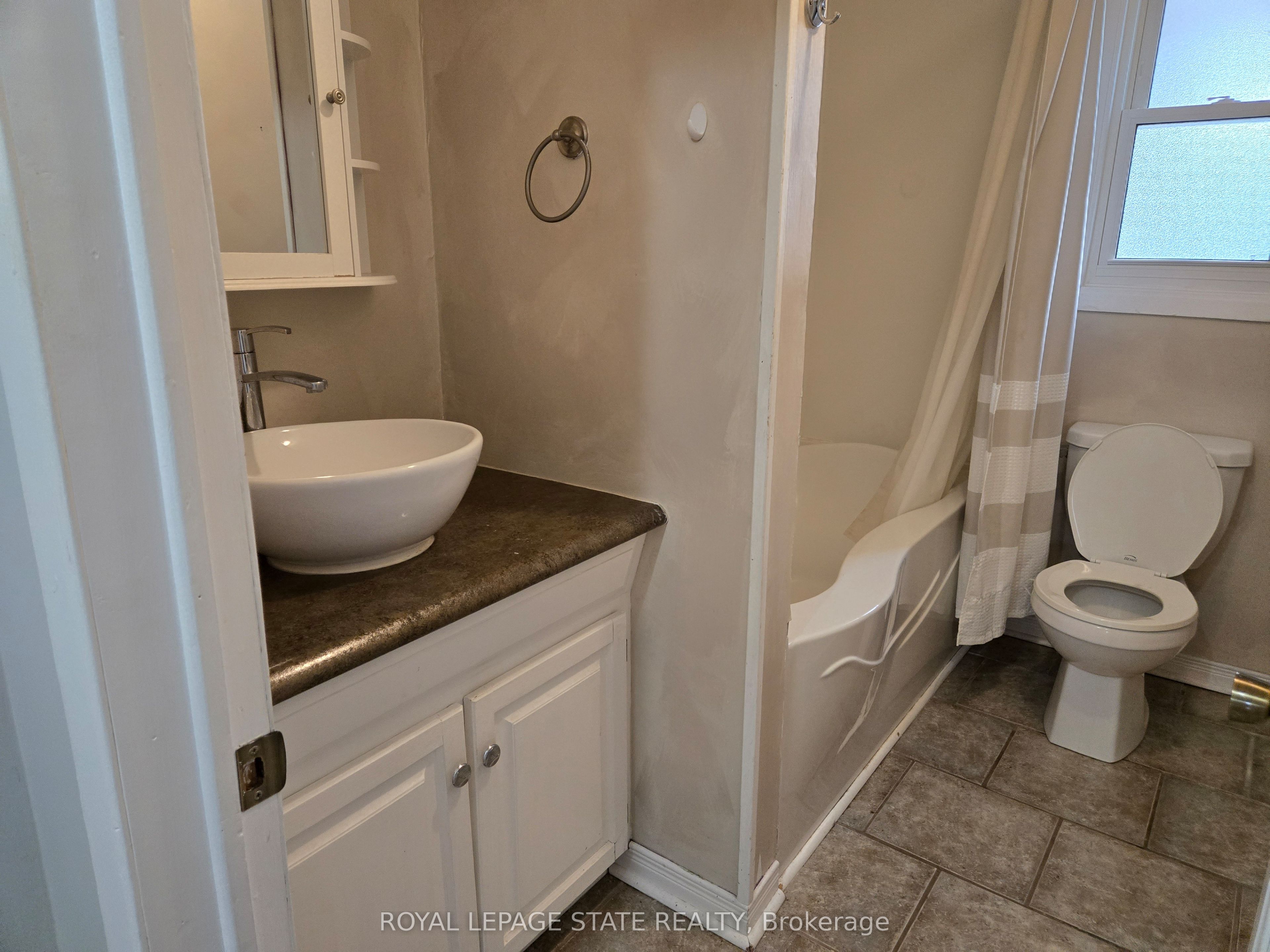 325 Simpson Avenue Property Photo 7