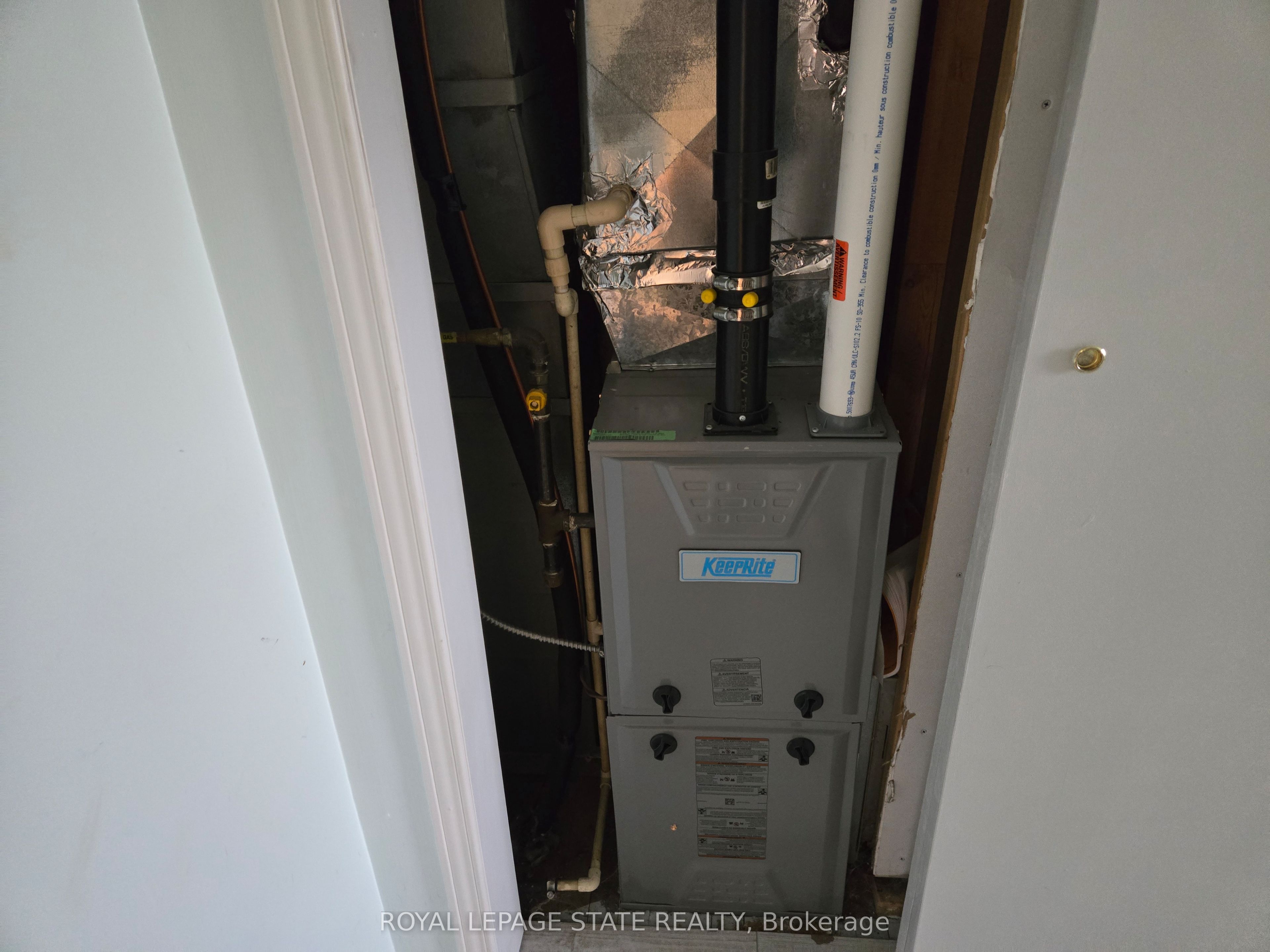 325 Simpson Avenue Property Photo 9