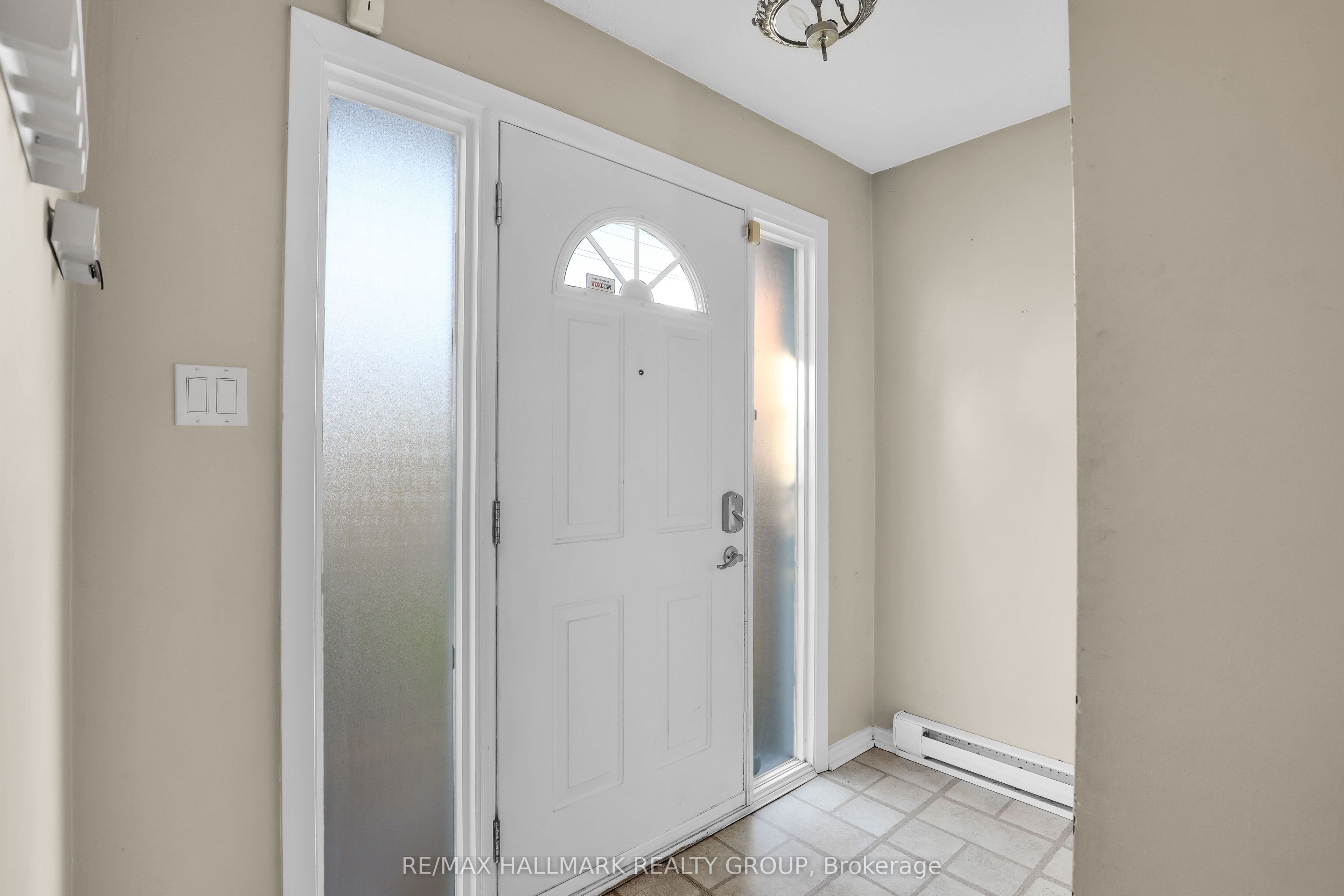924 Dynes Road Property Photo 2