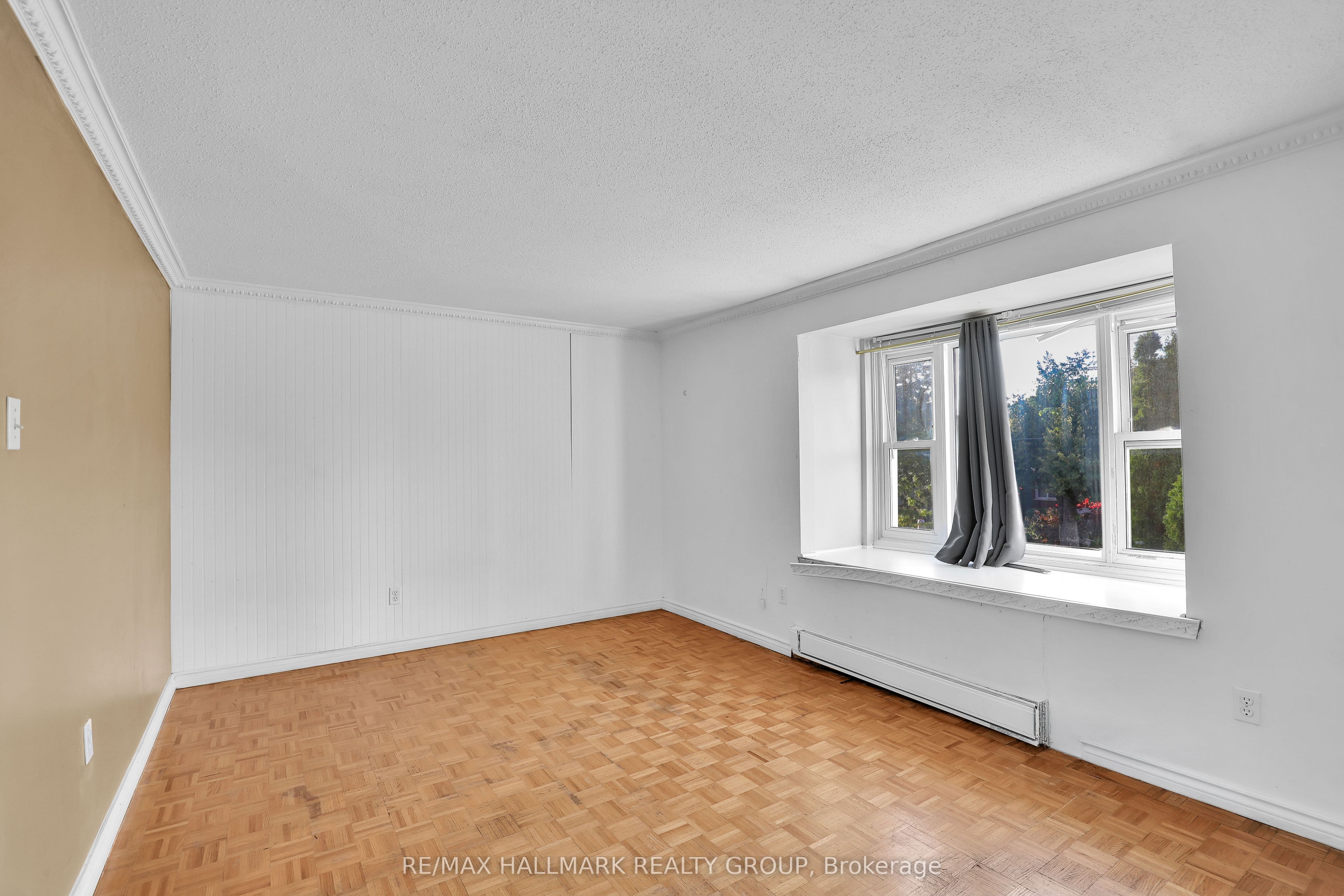 924 Dynes Road Property Photo 12