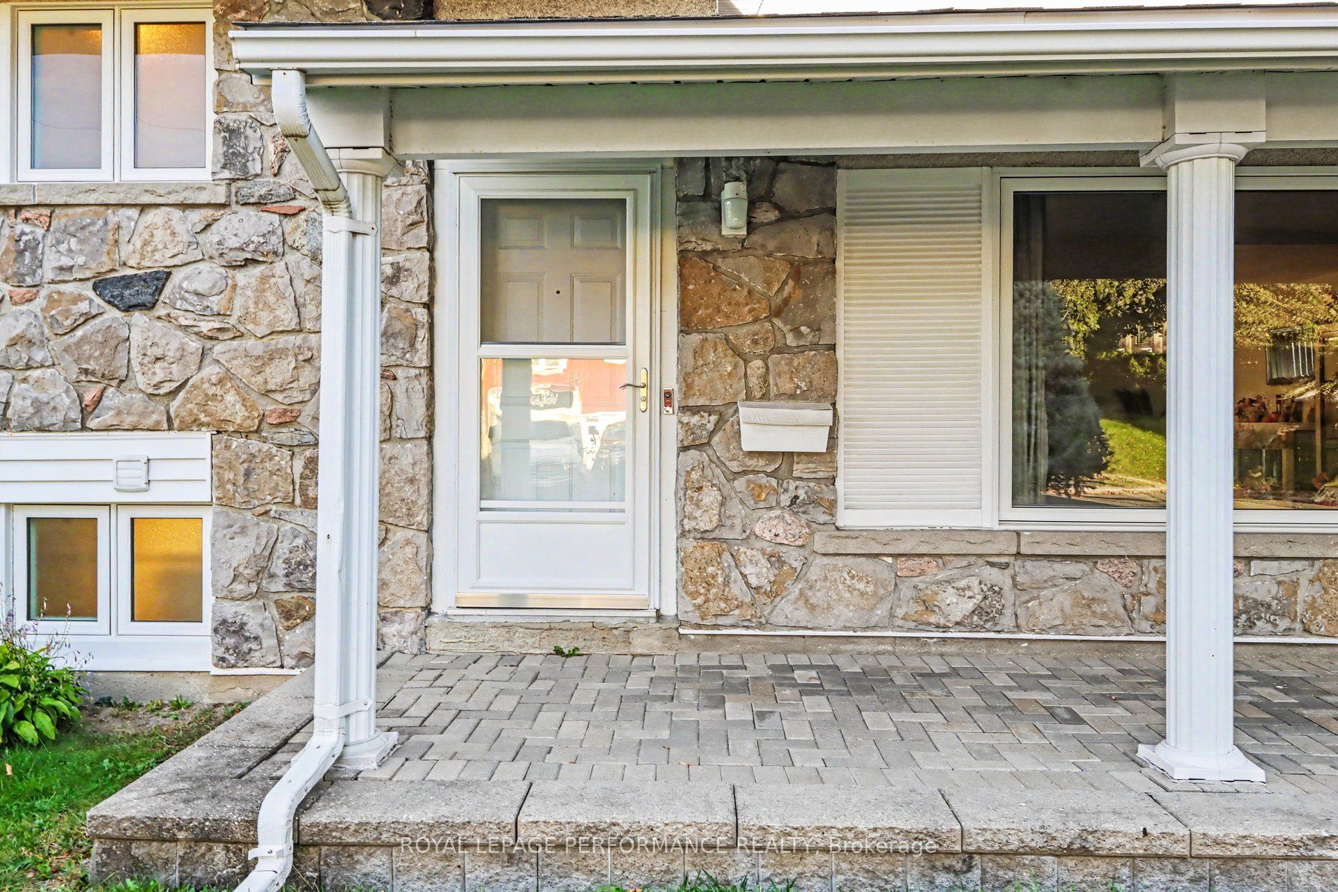 21 Pulford Crescent Property Photo 4