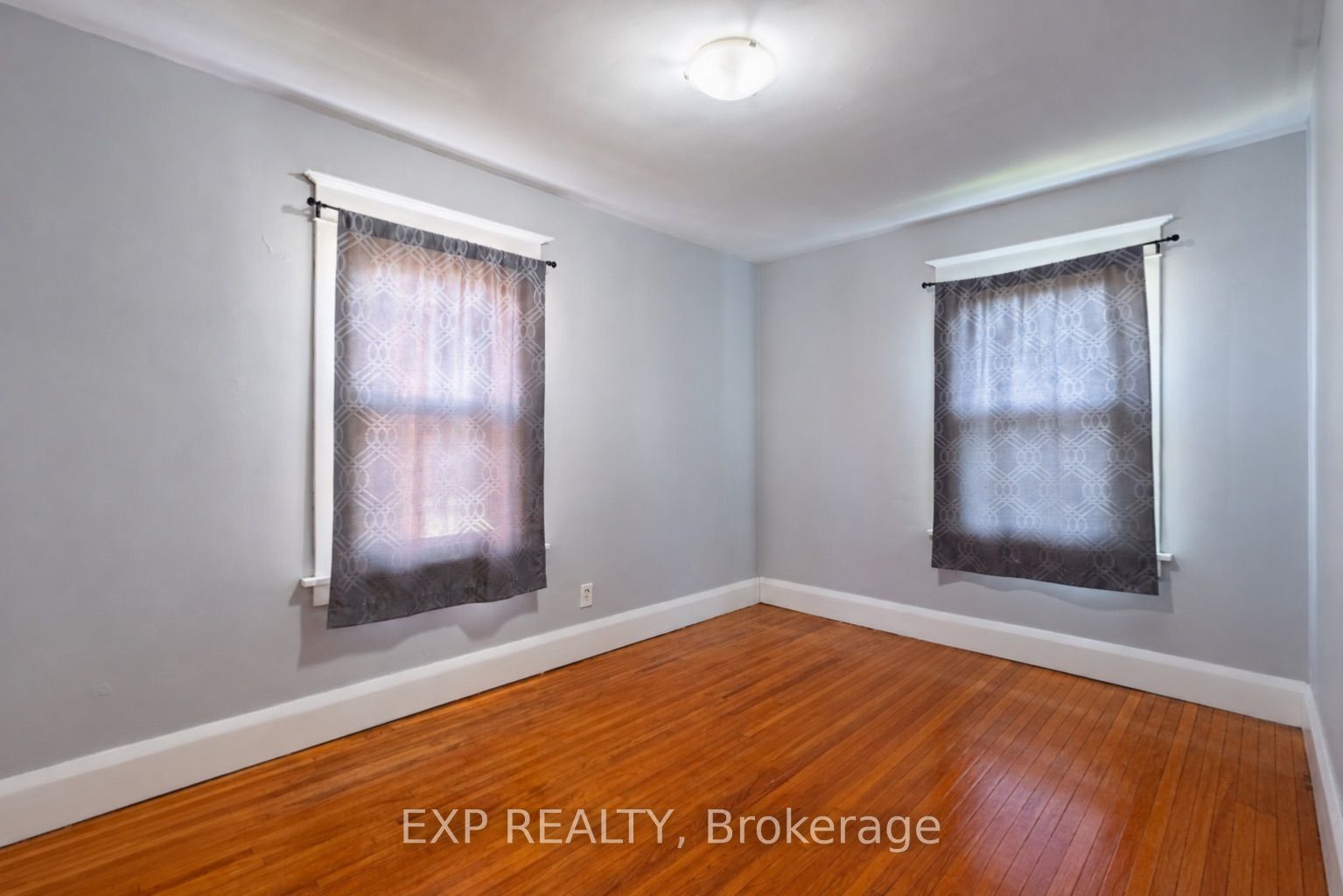 4613 Ryerson Crescent Property Photo 16
