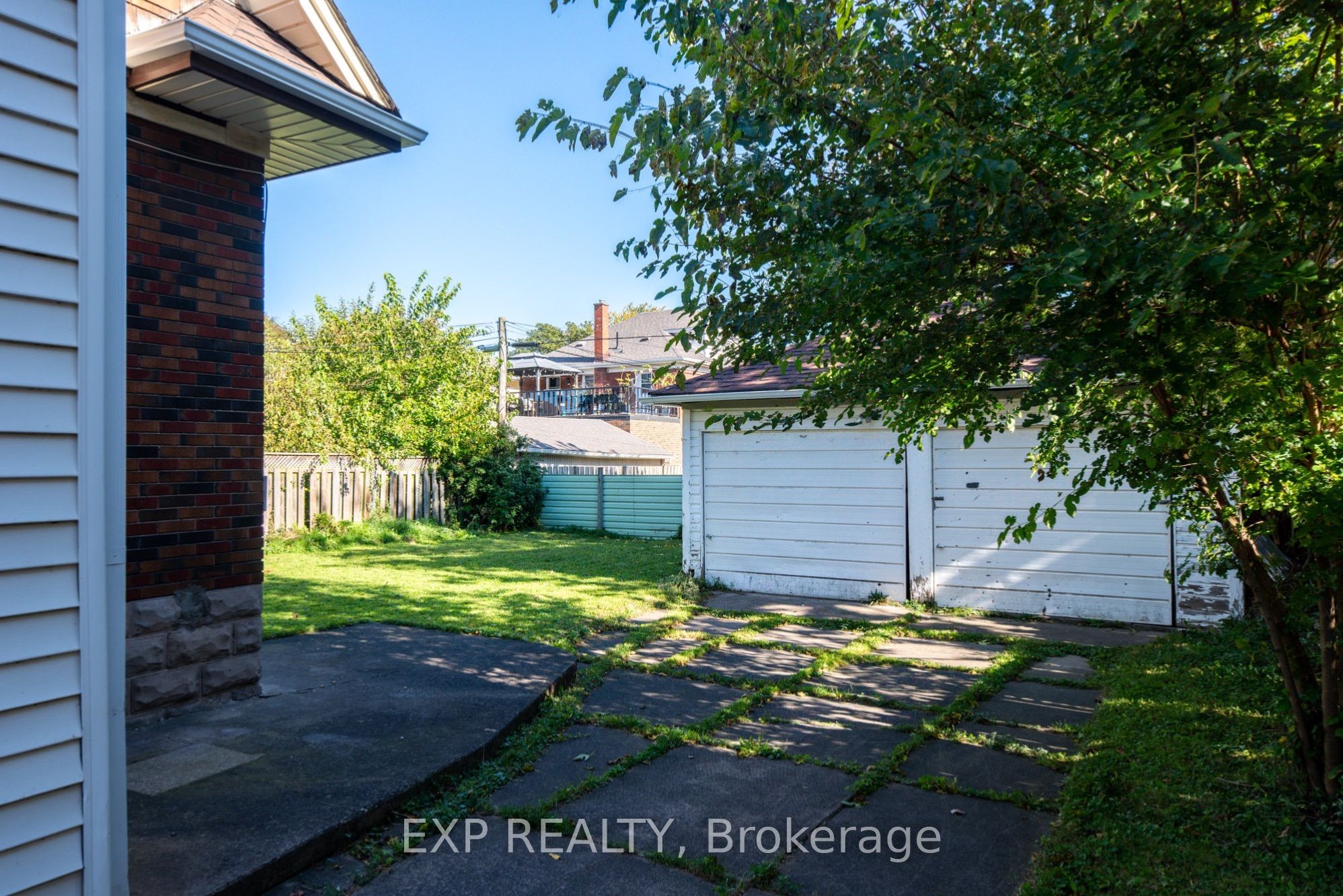 4613 Ryerson Crescent Property Photo 25