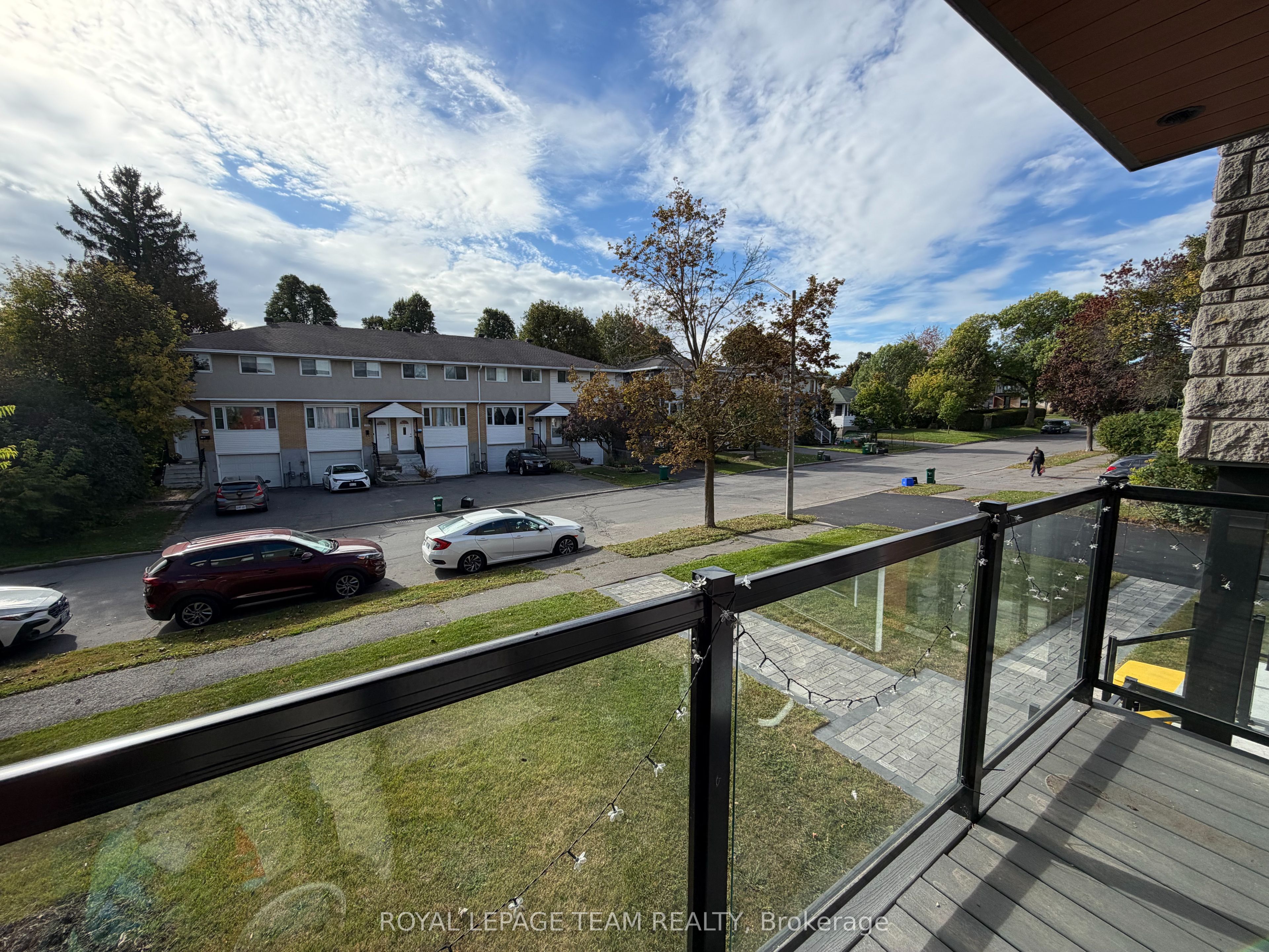 1305 Summerville Avenue 204 Property Photo 9