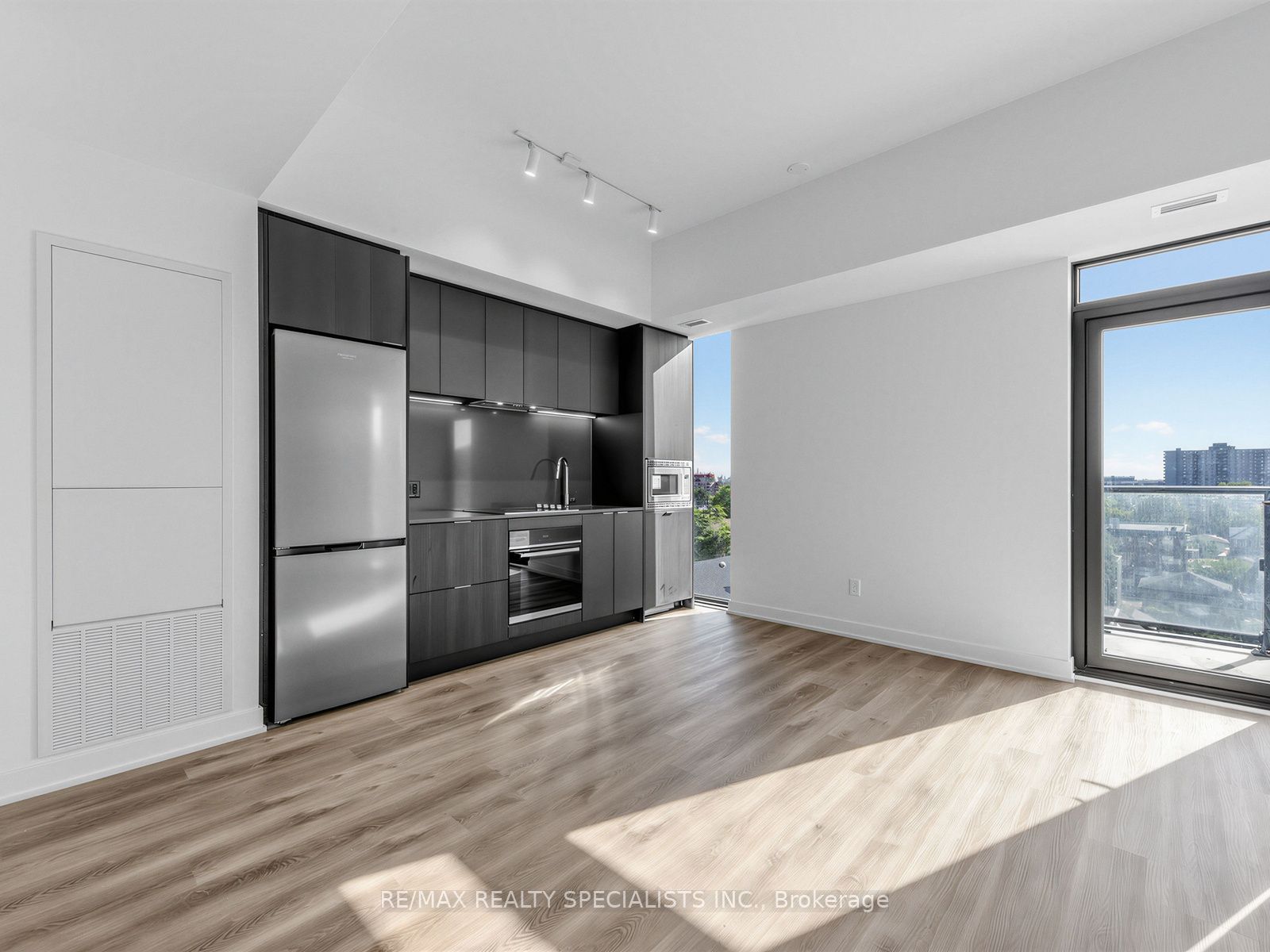 91 John Street 710 Property Photo 10