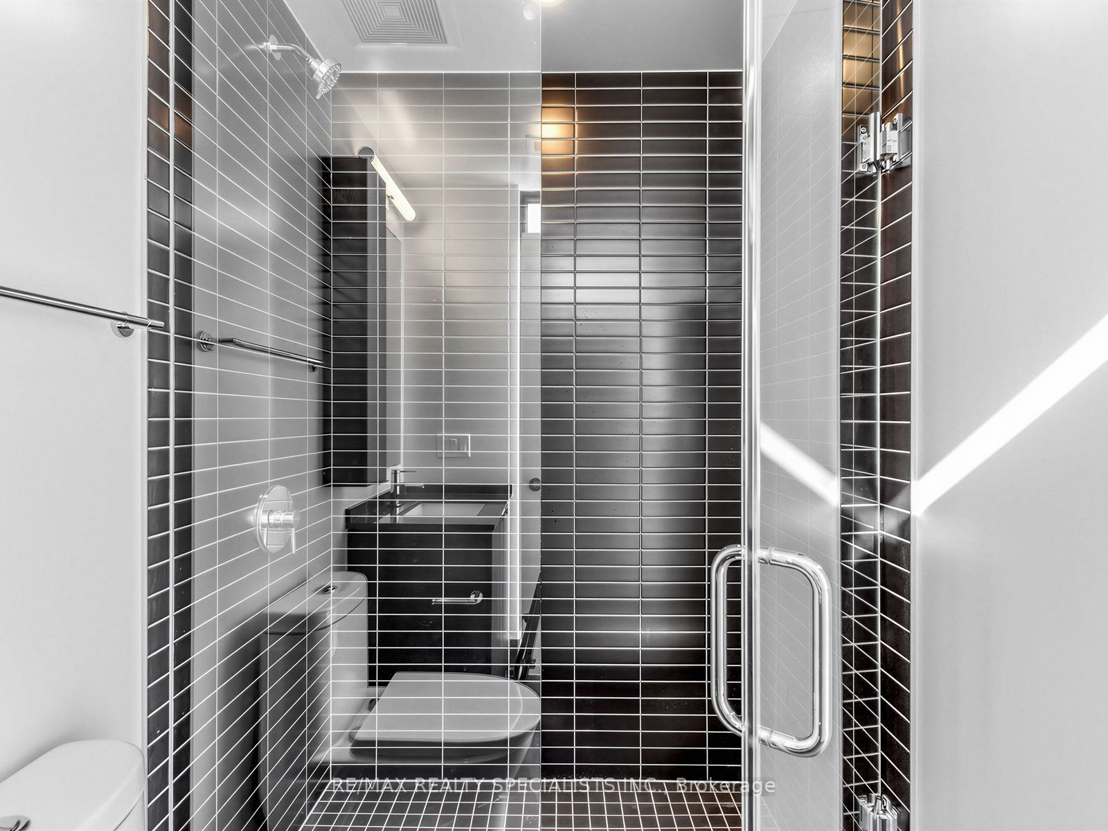 91 John Street 710 Property Photo 19
