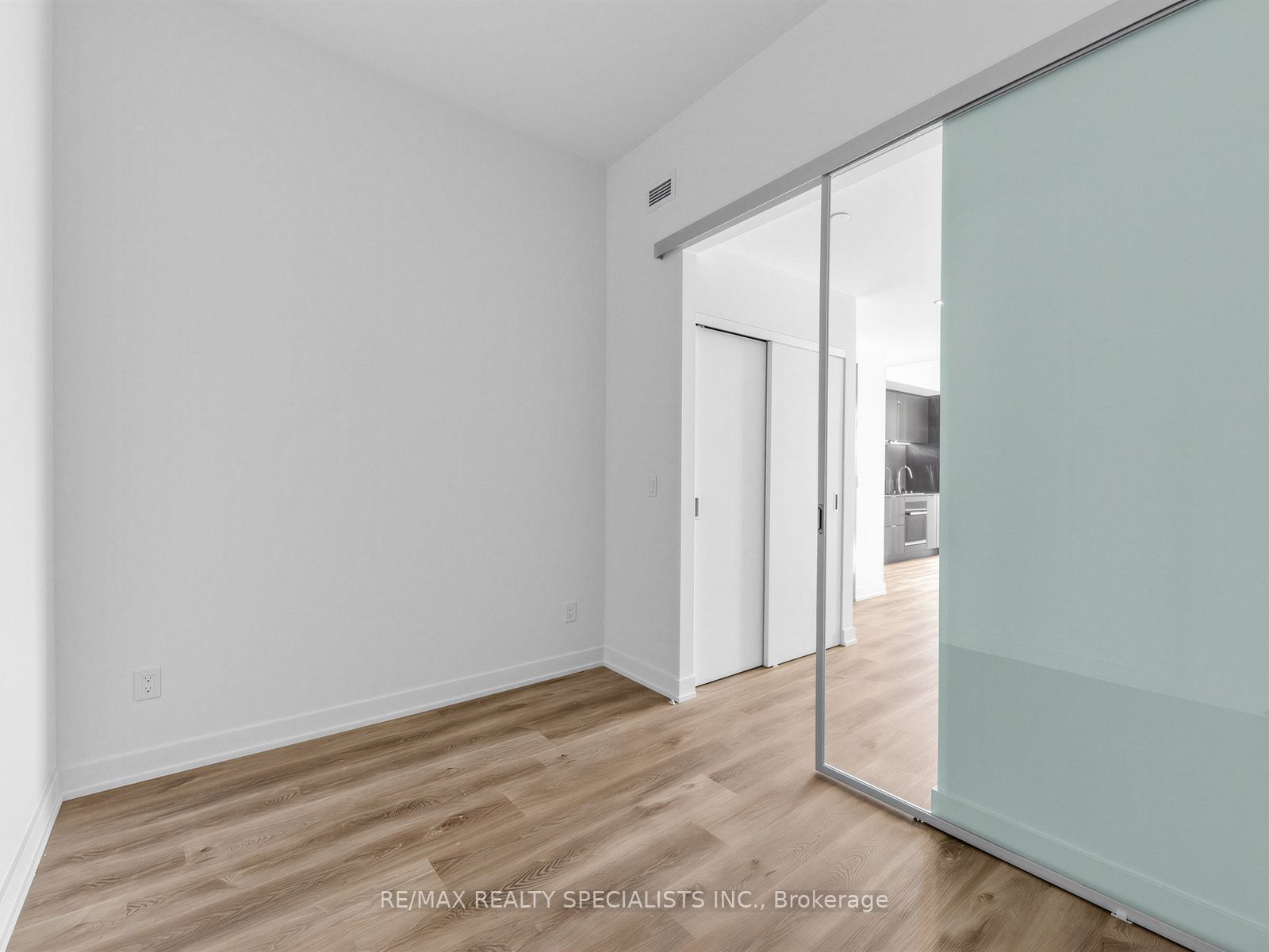 91 John Street 710 Property Photo 22