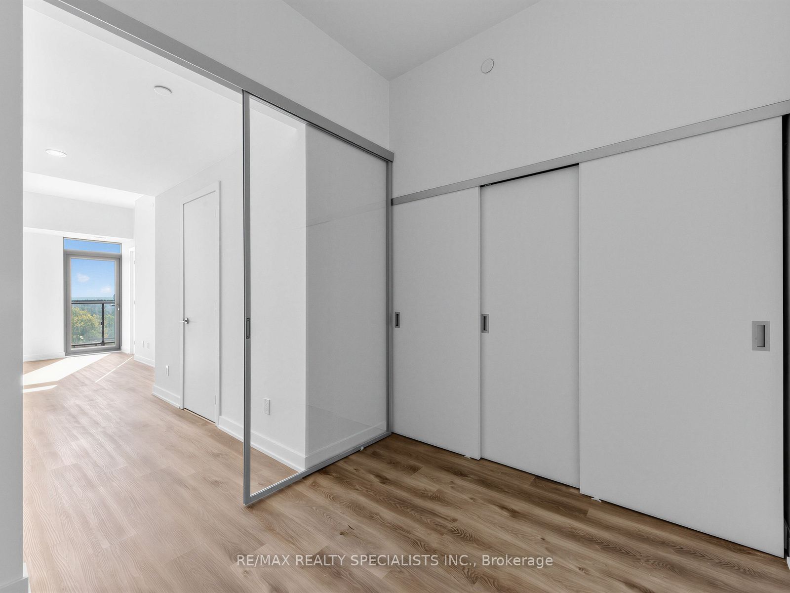 91 John Street 710 Property Photo 24