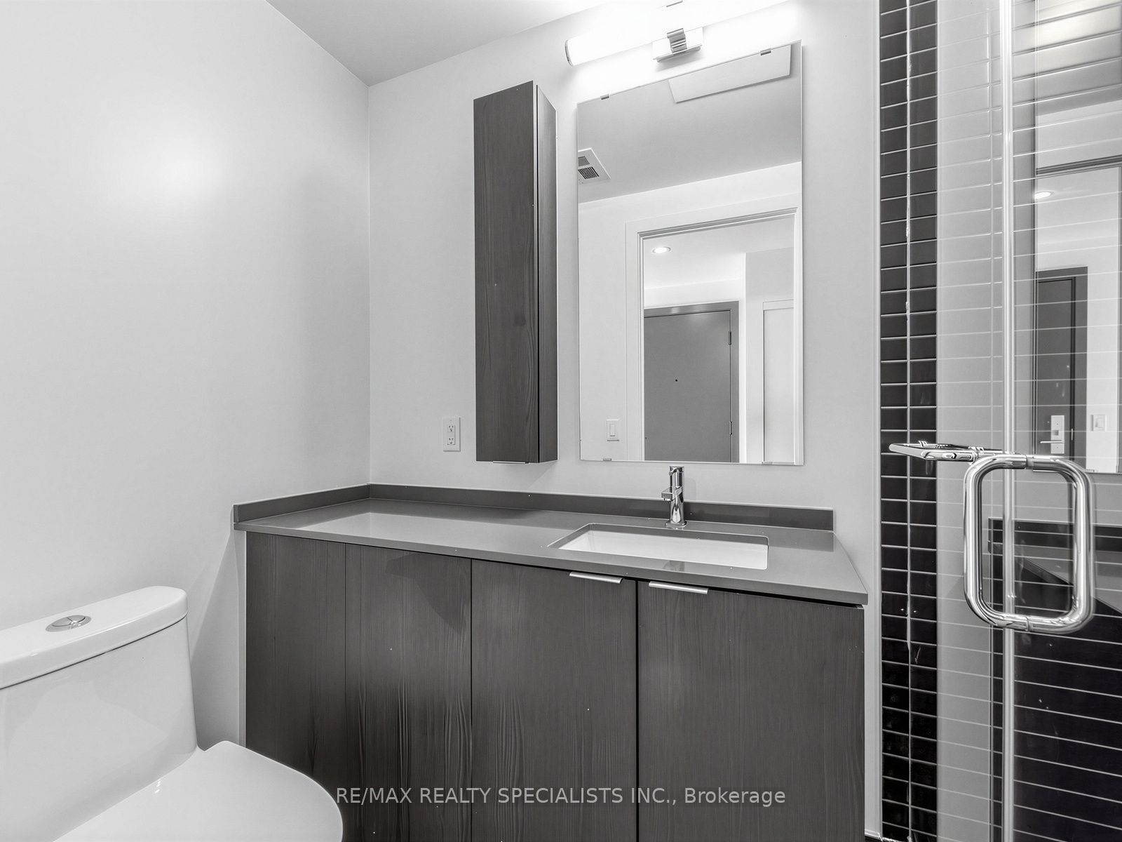 91 John Street 710 Property Photo 25