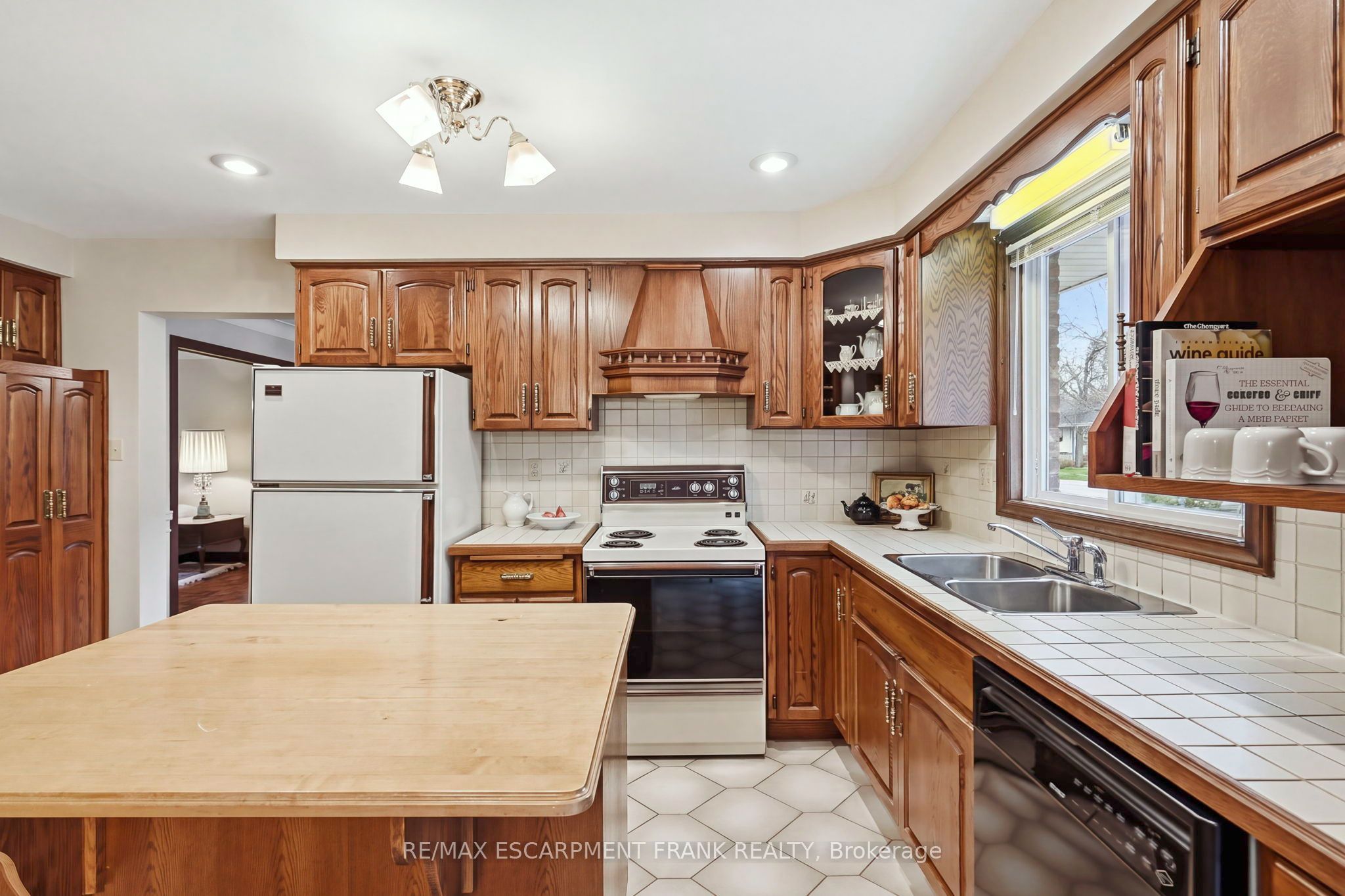 4 Nellida Crescent Property Photo 12