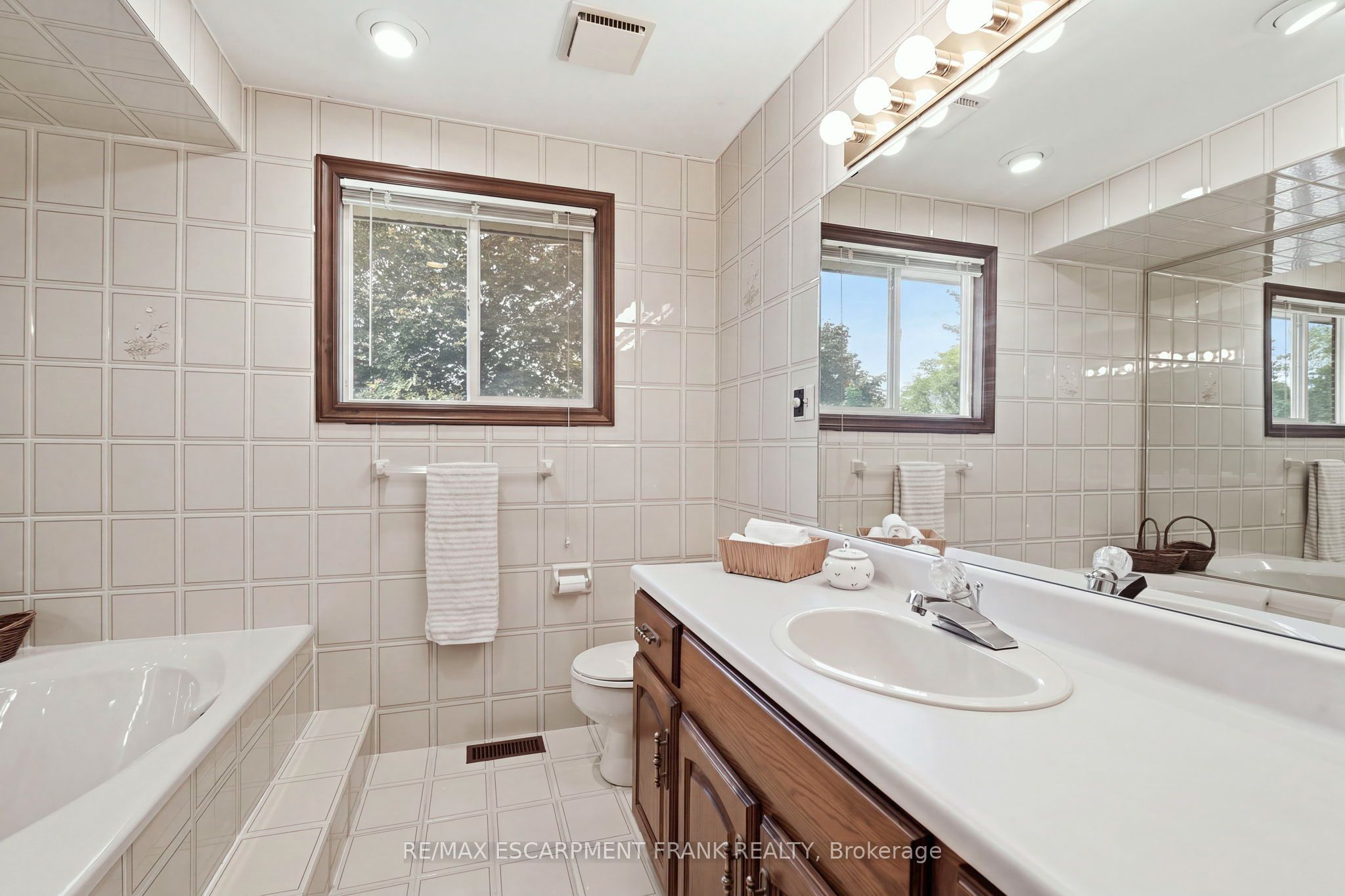 4 Nellida Crescent Property Photo 31