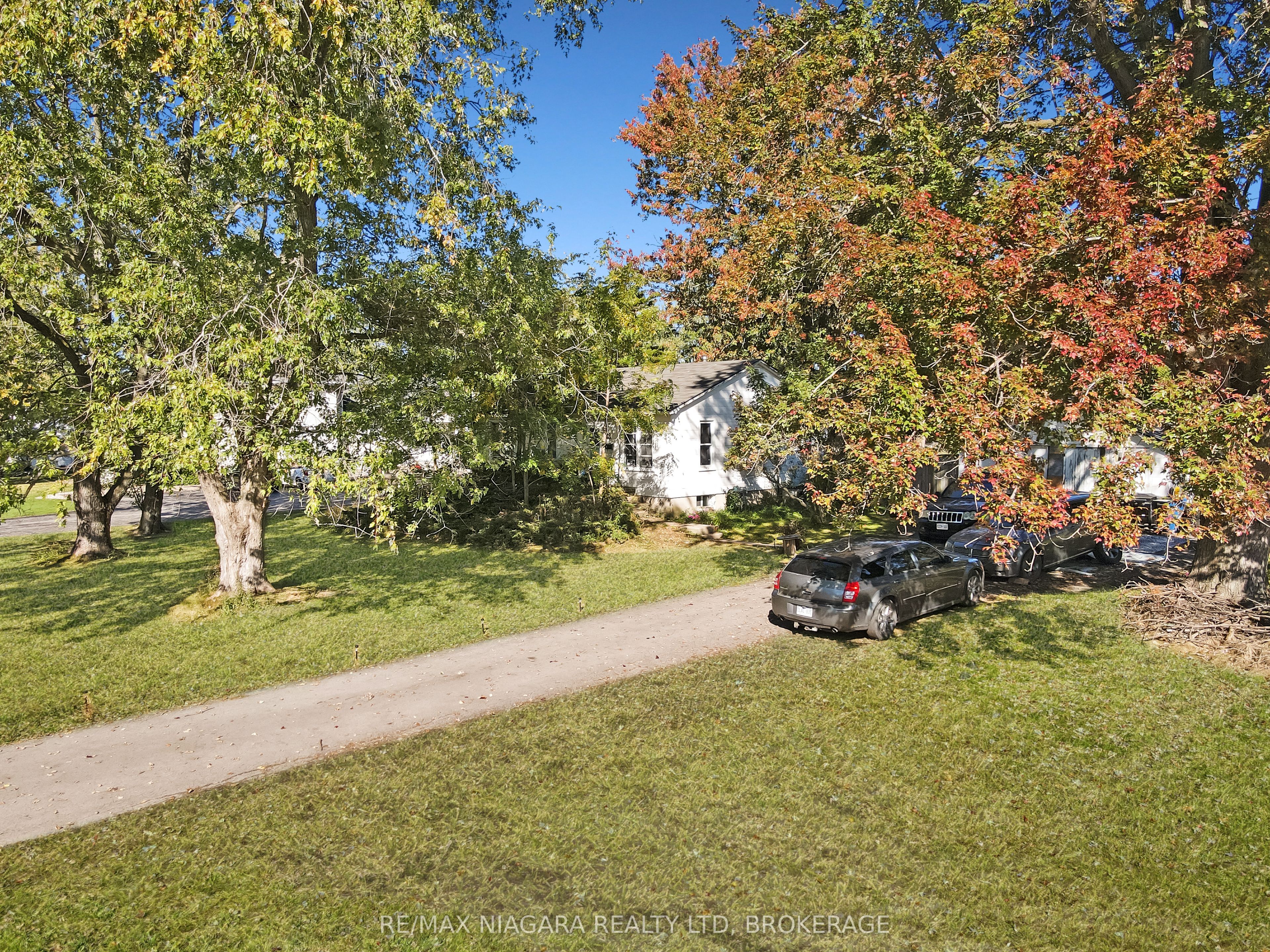 1028 Garrison Road Property Photo 3