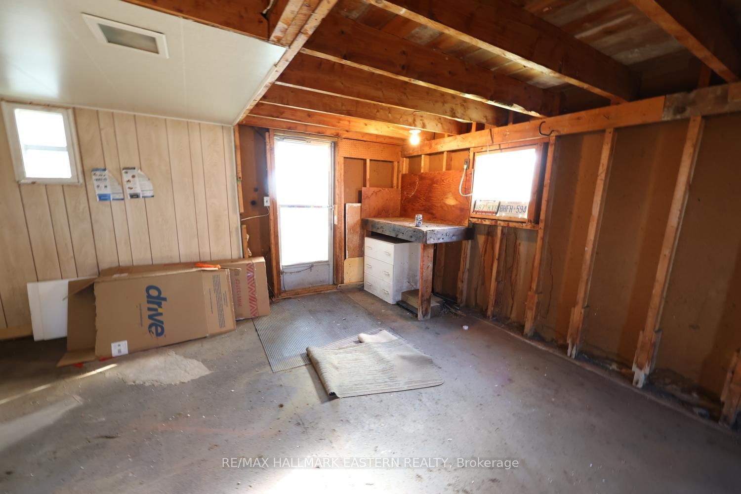 161 River Street E Property Photo 27