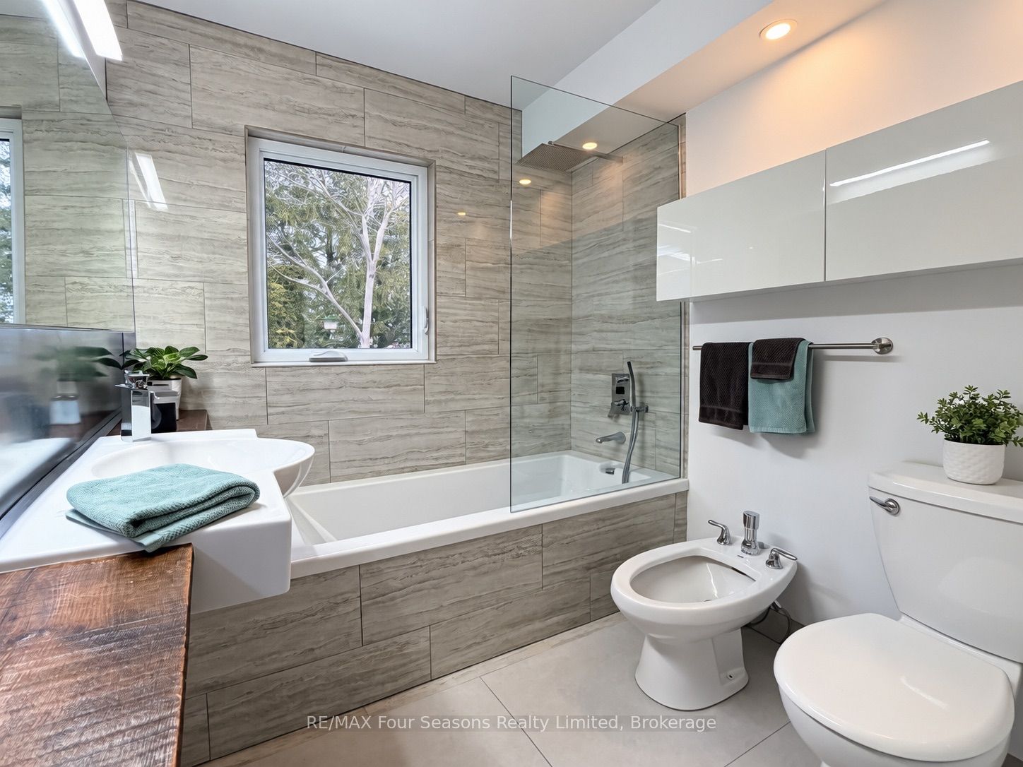50 Amaranth Street W Property Photo 17