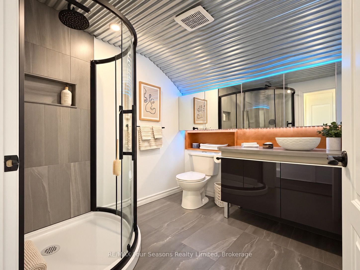50 Amaranth Street W Property Photo 22