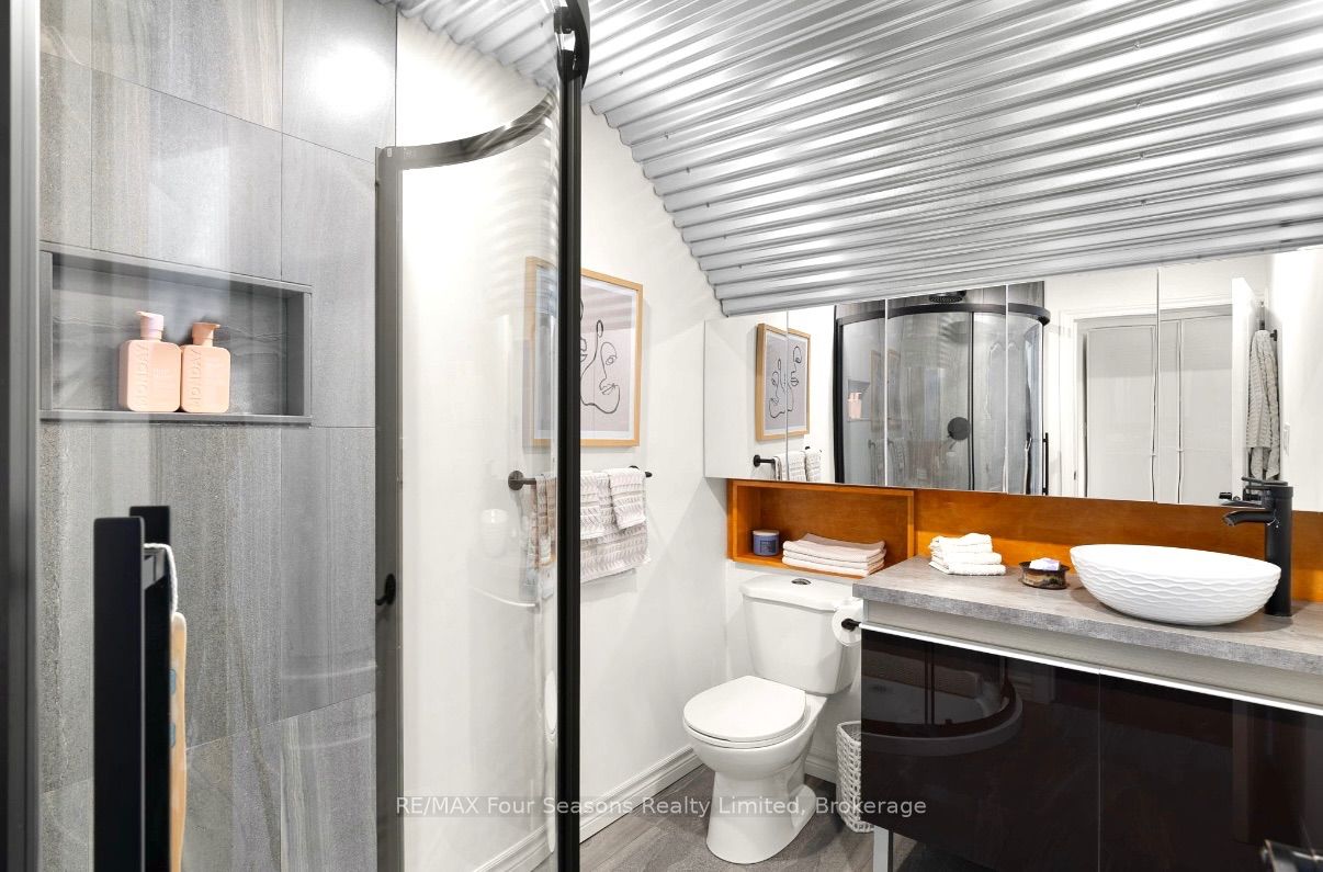 50 Amaranth Street W Property Photo 23