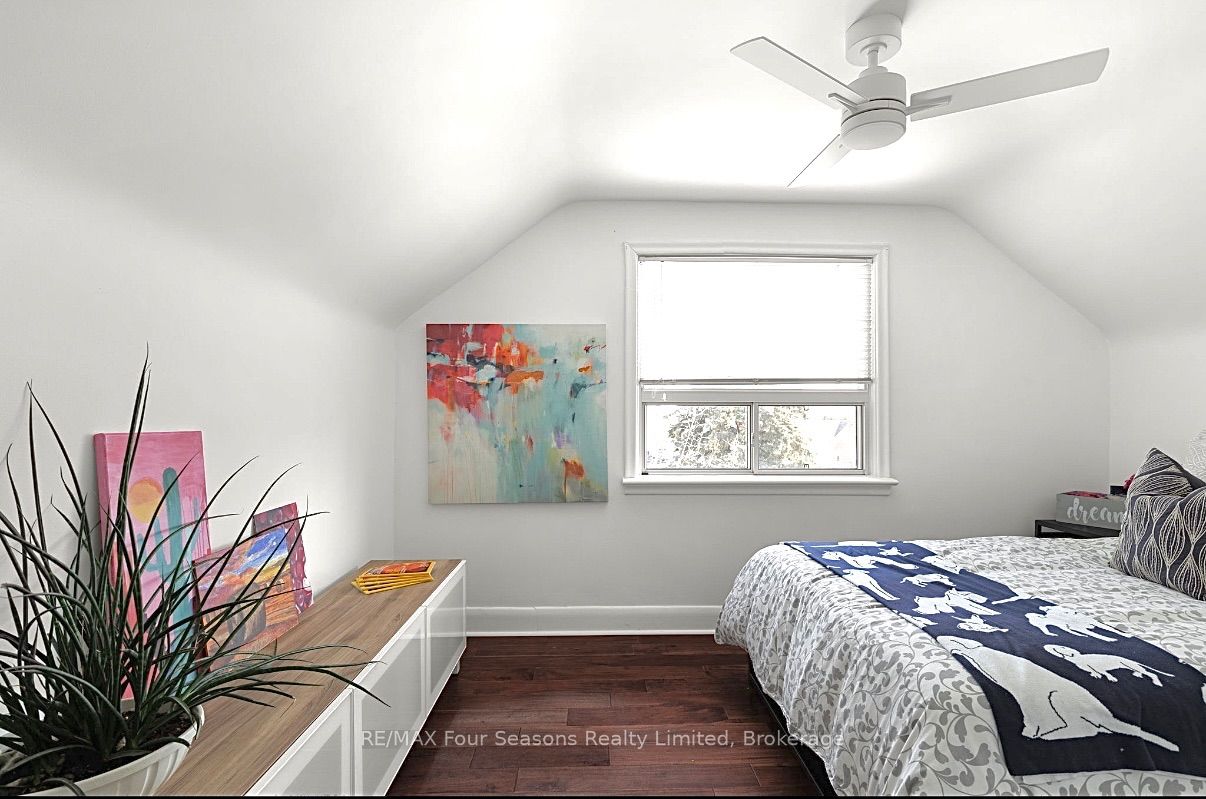 50 Amaranth Street W Property Photo 24