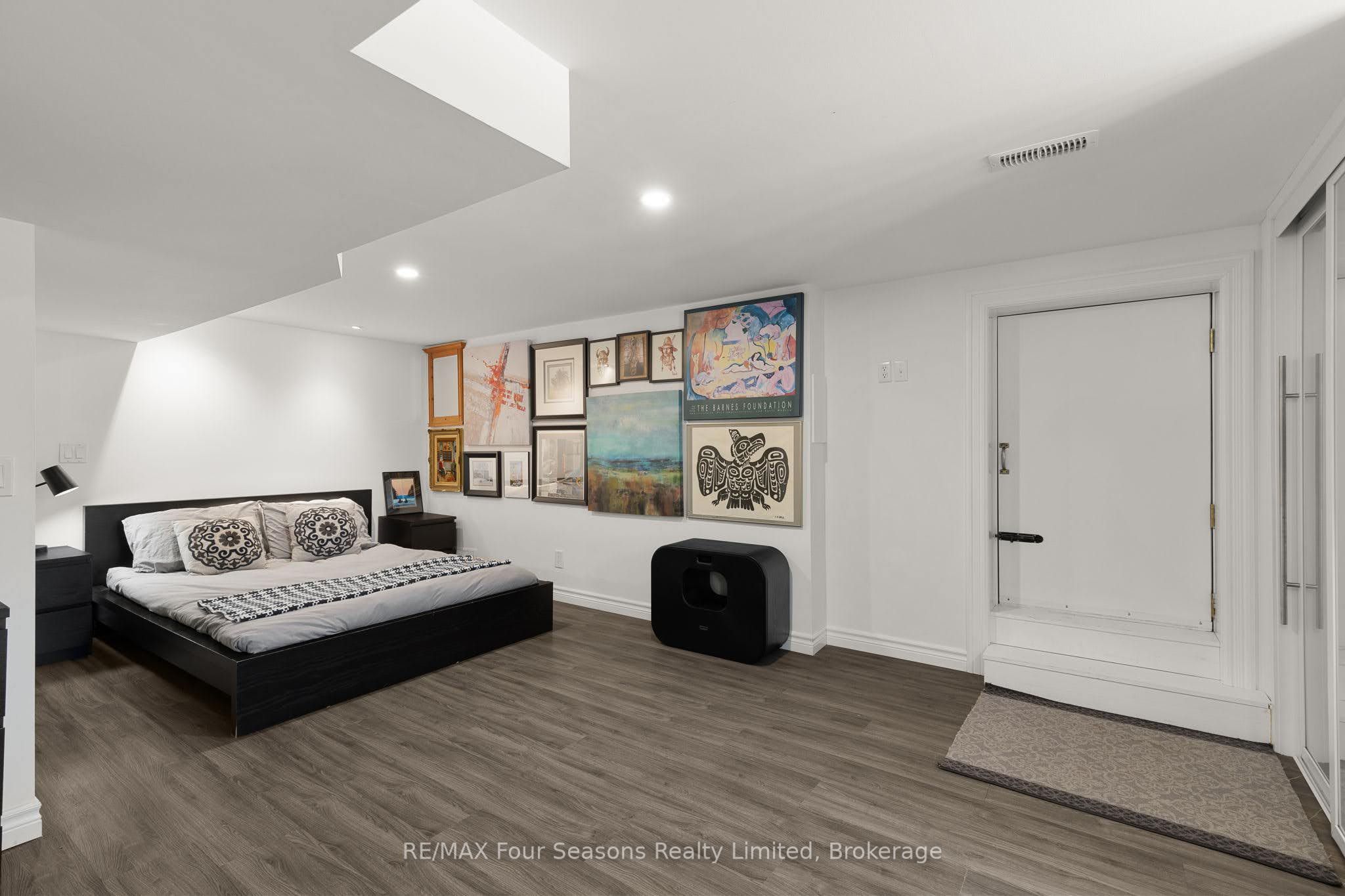 50 Amaranth Street W Property Photo 28