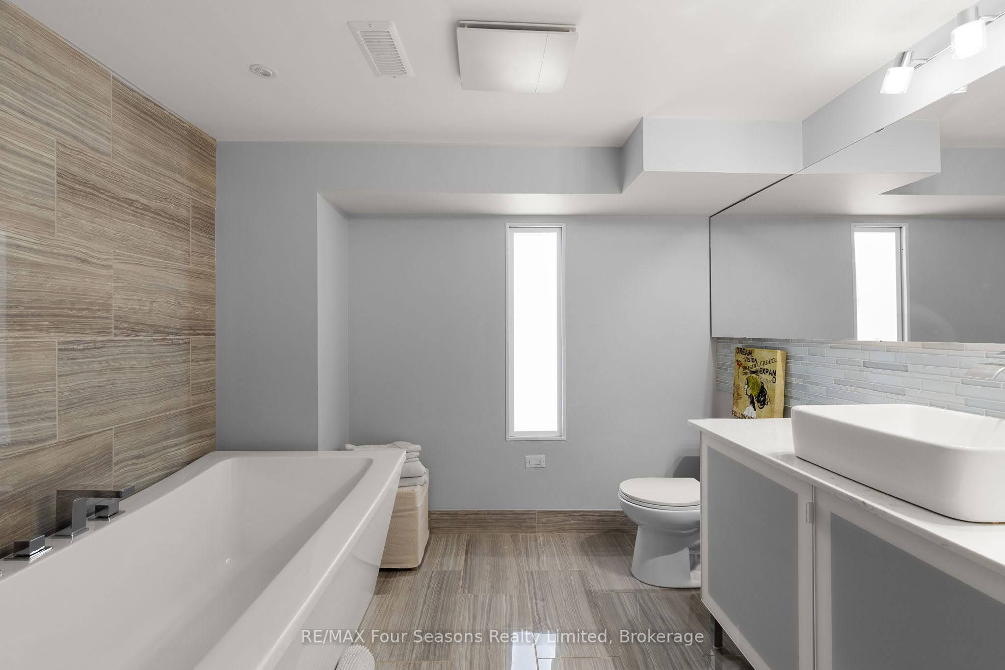 50 Amaranth Street W Property Photo 29