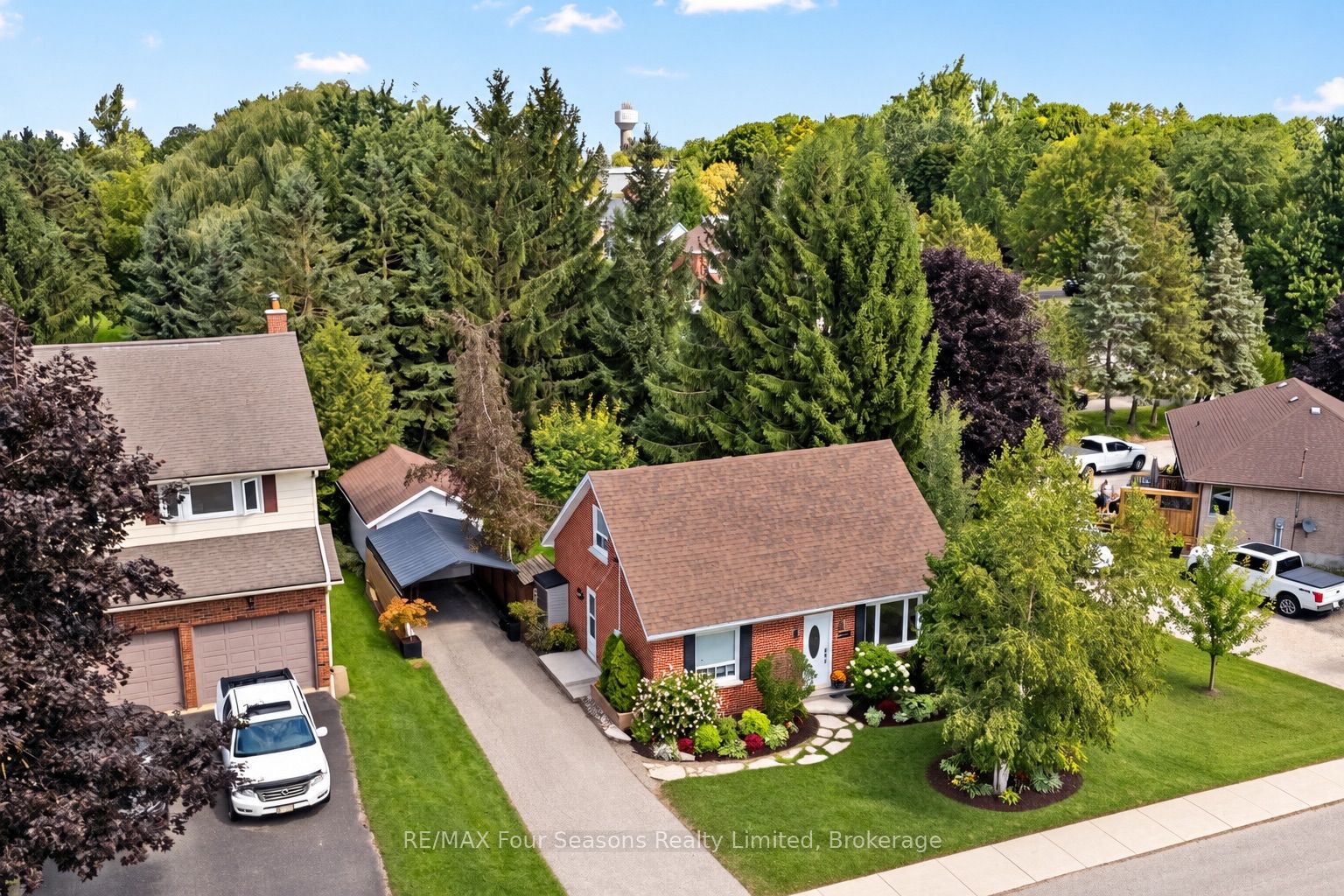 50 Amaranth Street W Property Photo 43