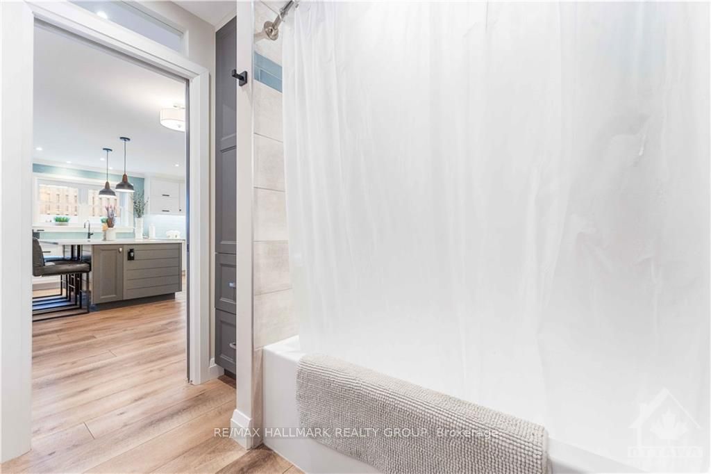 6971 Notre Dame Street 1 Property Photo 16