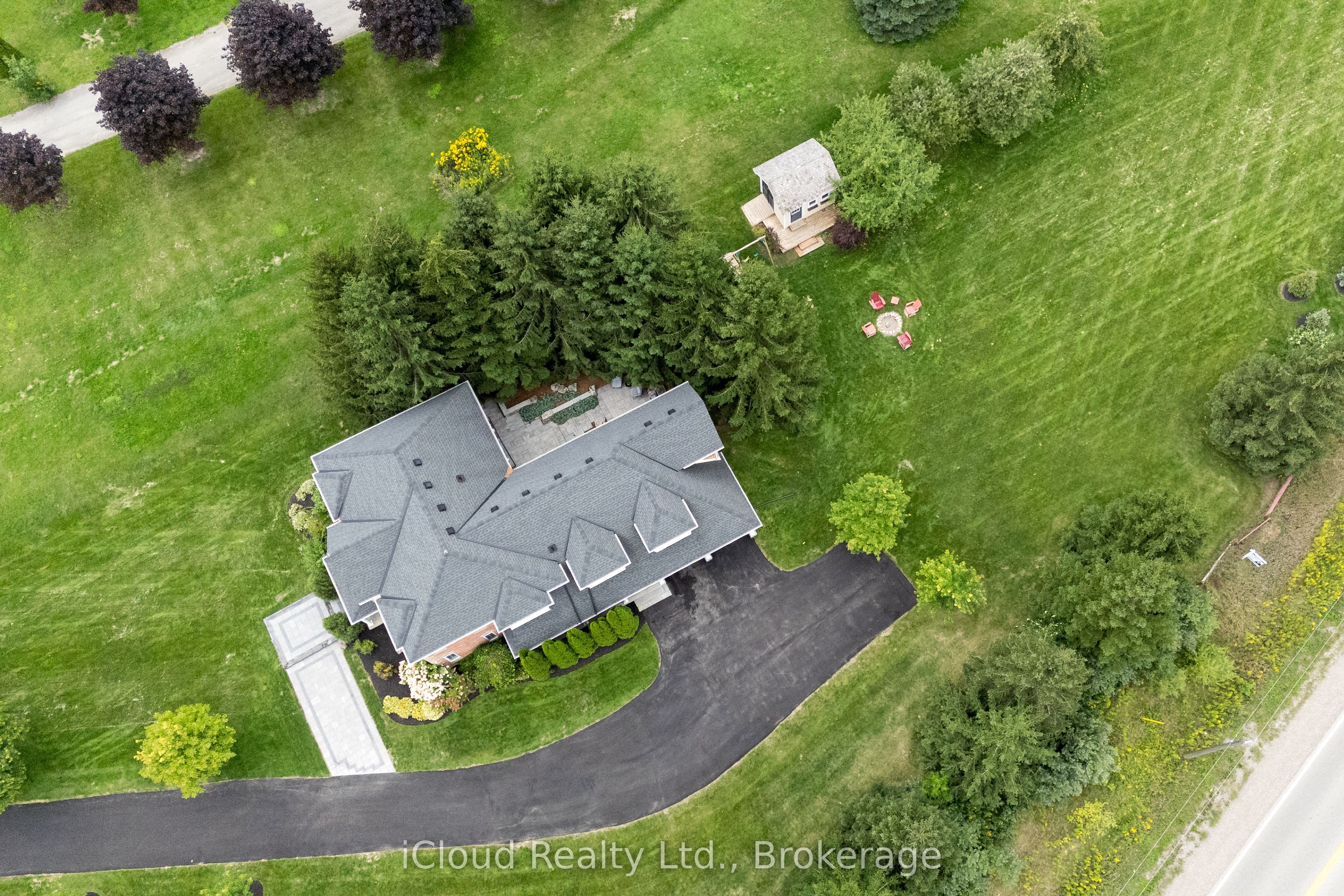 41 Woodland Drive Property Photo 2