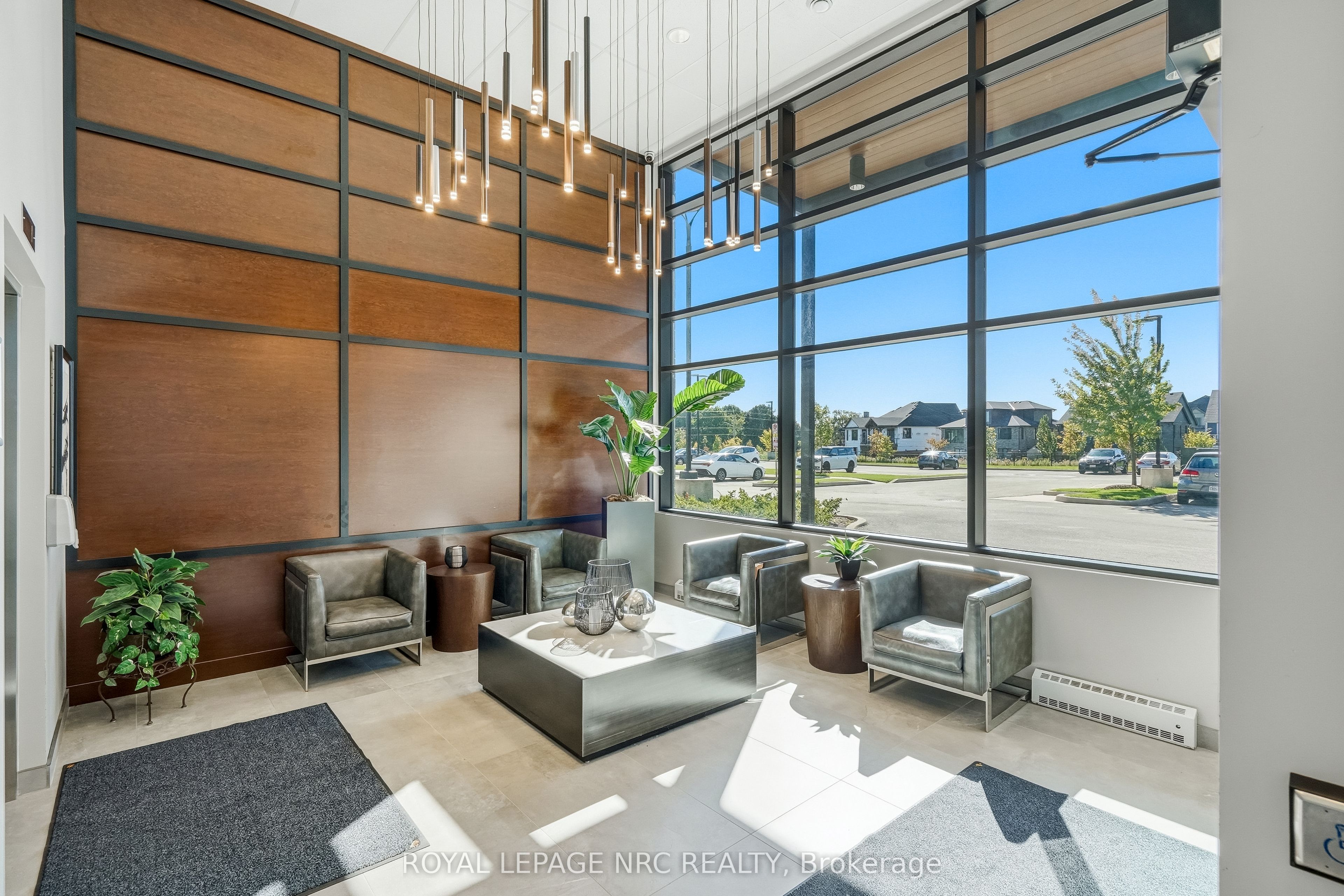 120 Summersides Boulevard 109 Property Photo 3