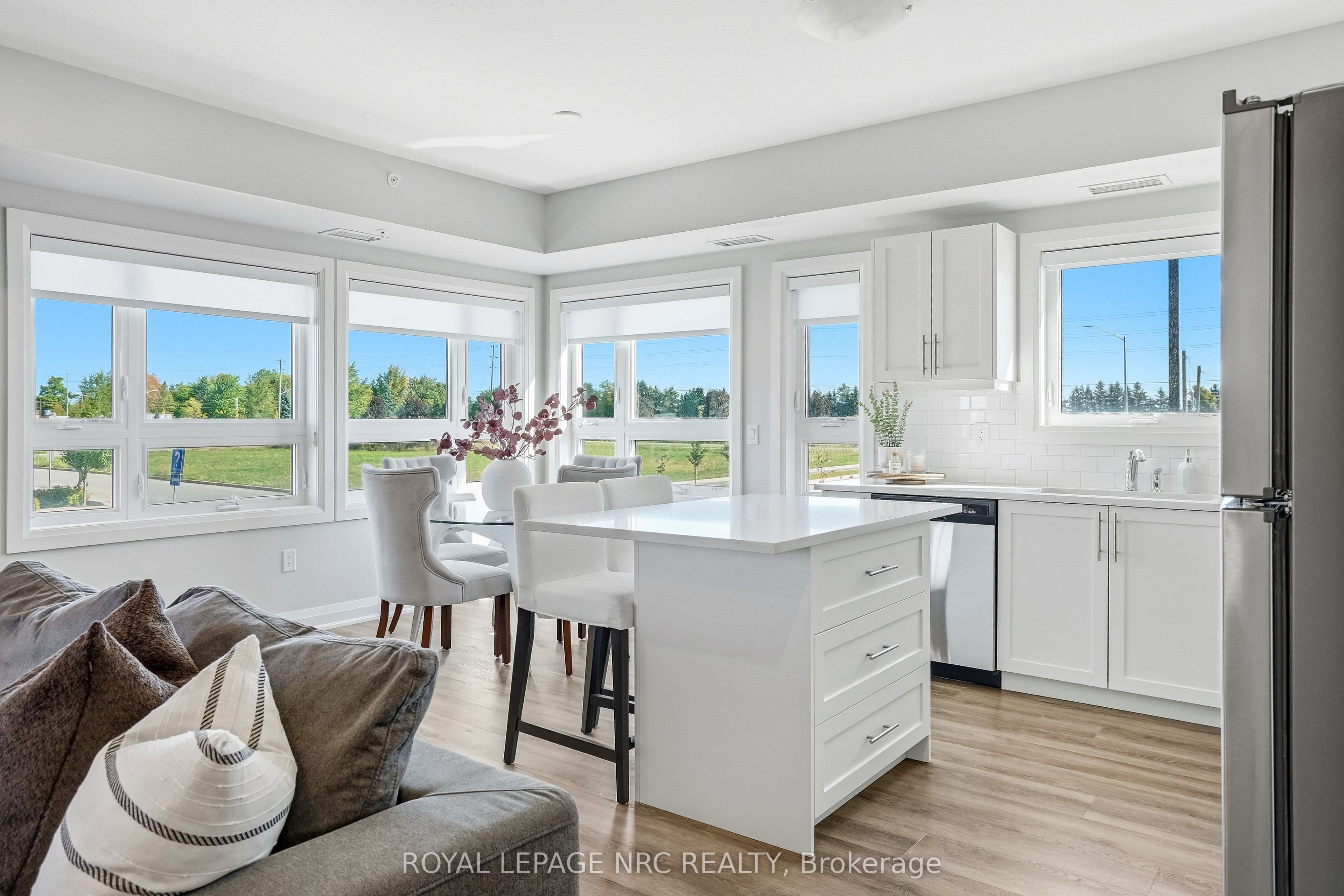 120 Summersides Boulevard 109 Property Photo 11