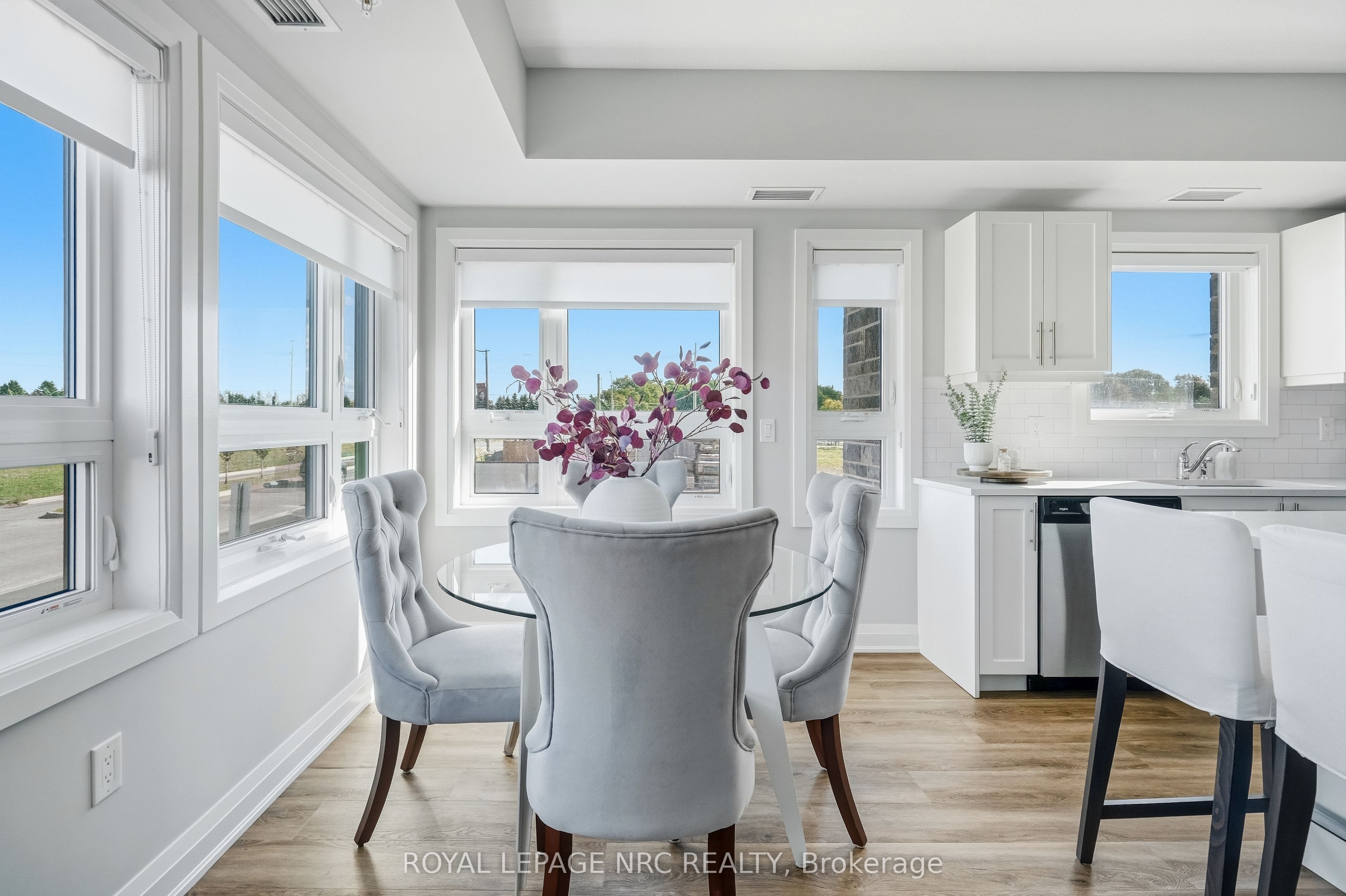 120 Summersides Boulevard 109 Property Photo 17