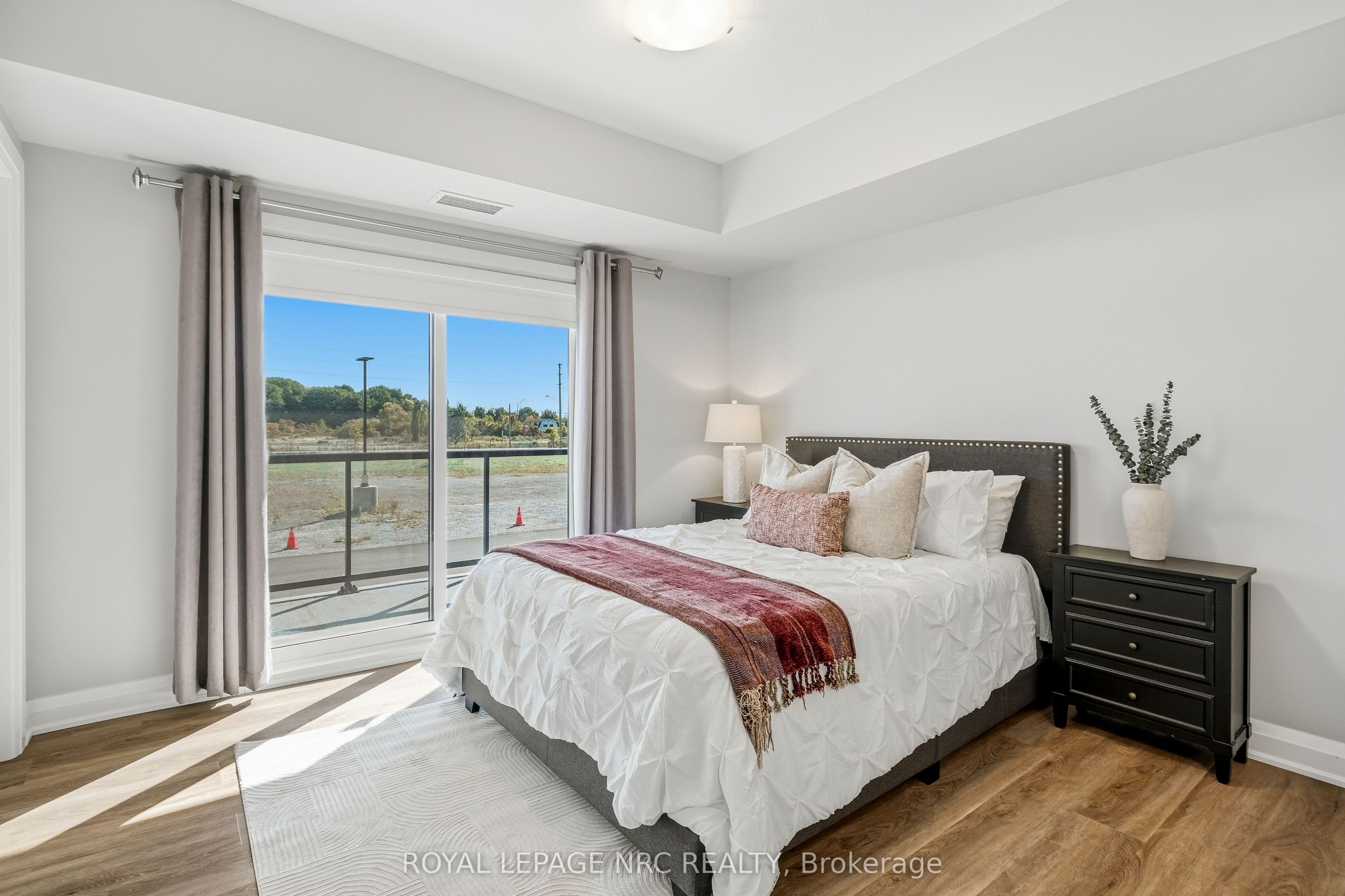 120 Summersides Boulevard 109 Property Photo 18