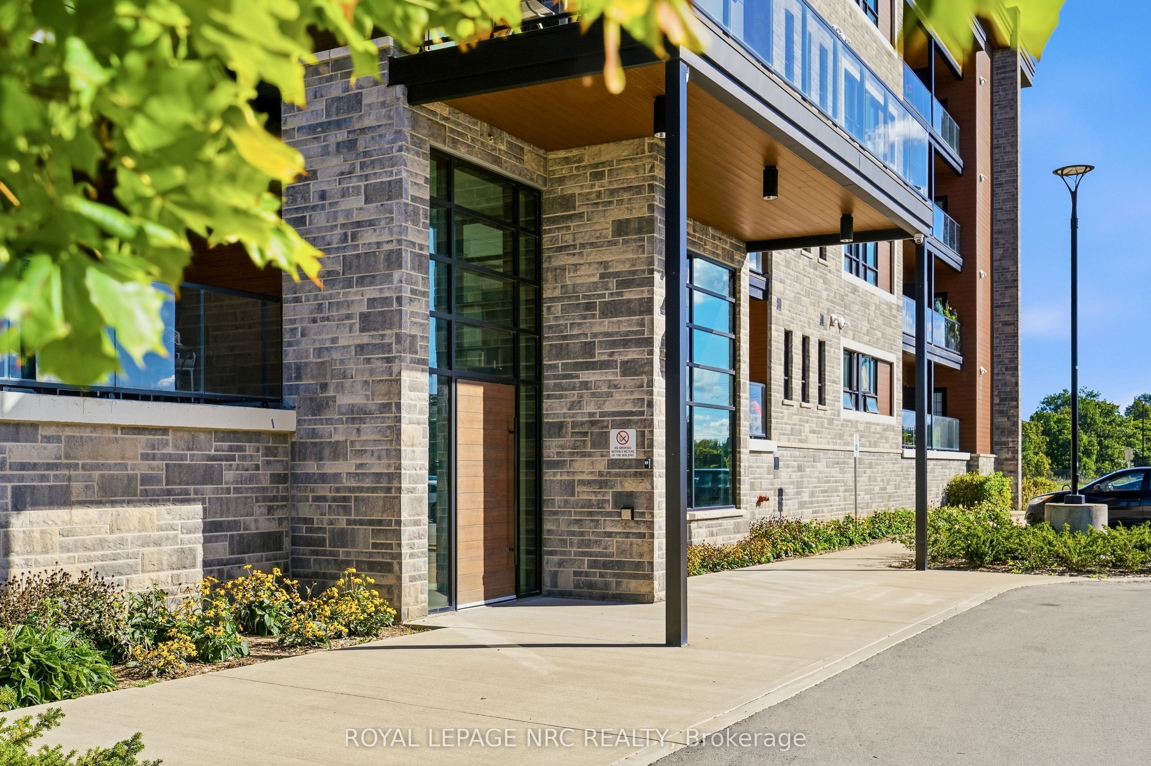 120 Summersides Boulevard 109 Property Photo 37
