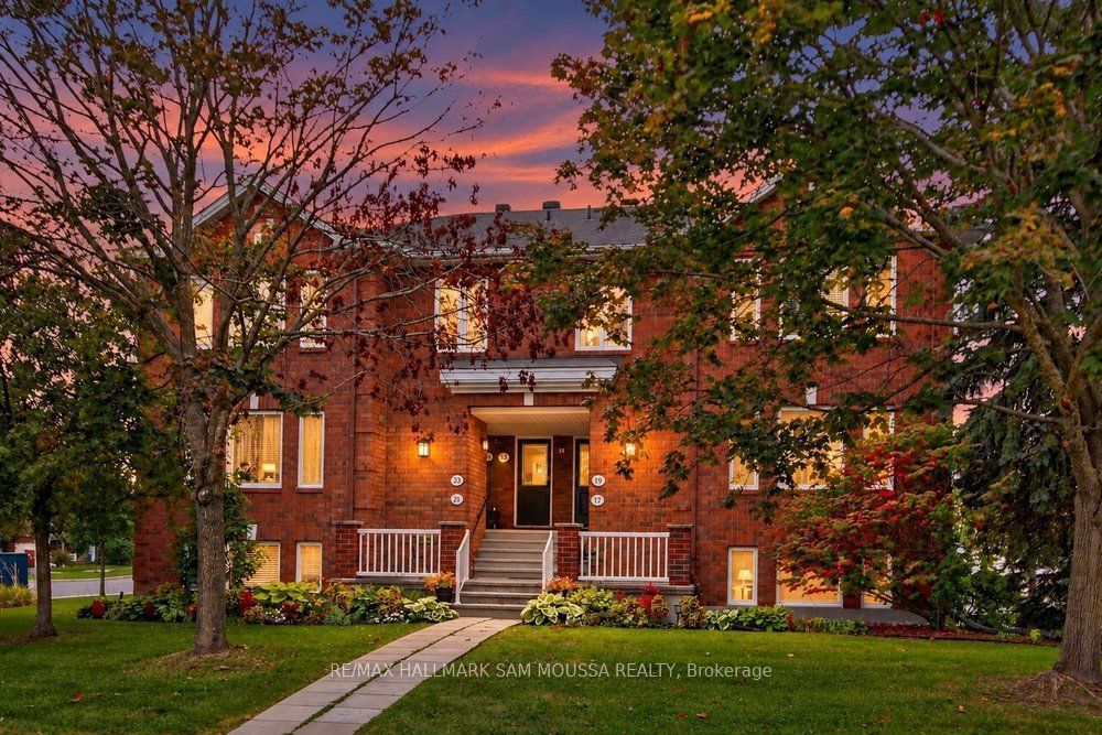 19 Colchester Square Property Photo 2