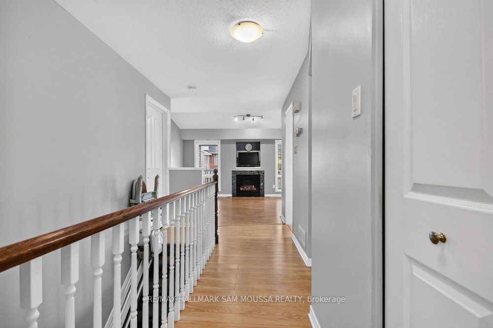 19 Colchester Square Property Photo 5