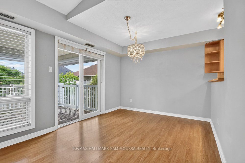 19 Colchester Square Property Photo 11