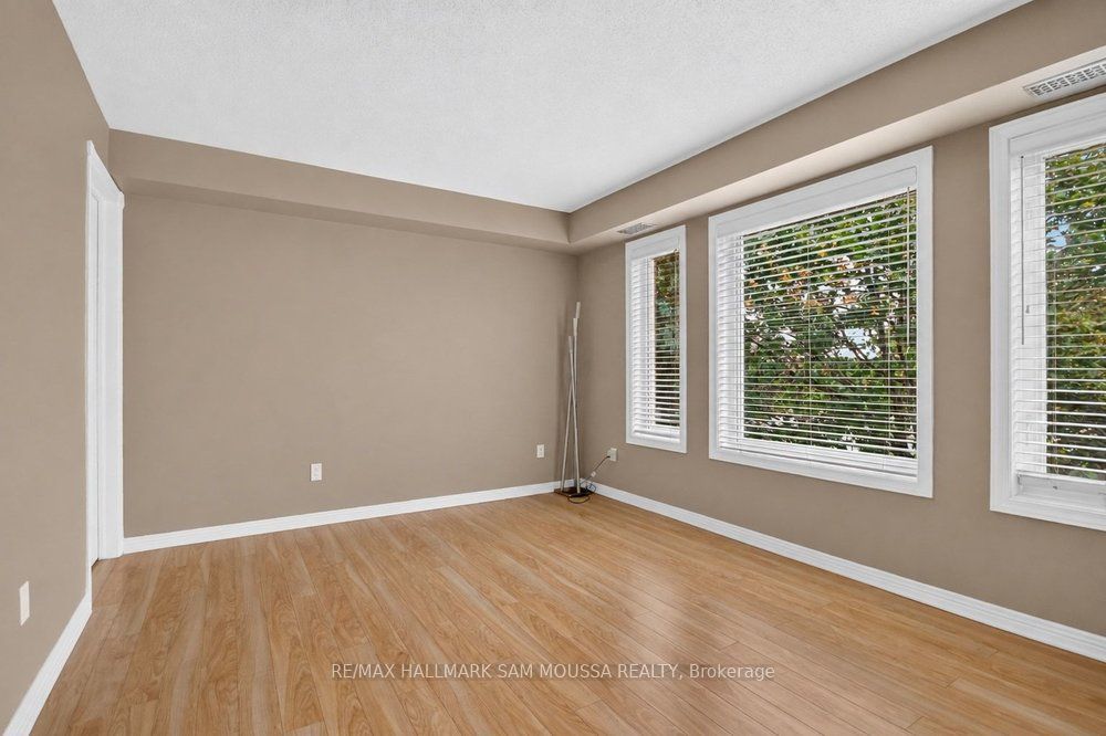 19 Colchester Square Property Photo 20