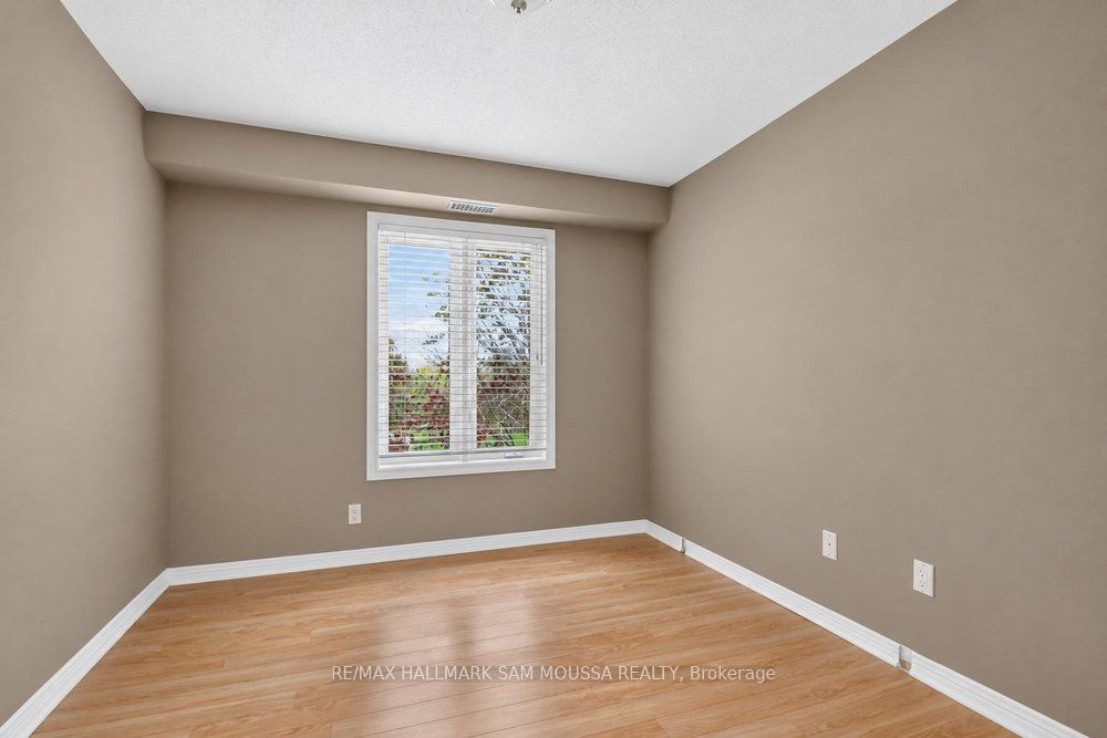 19 Colchester Square Property Photo 26