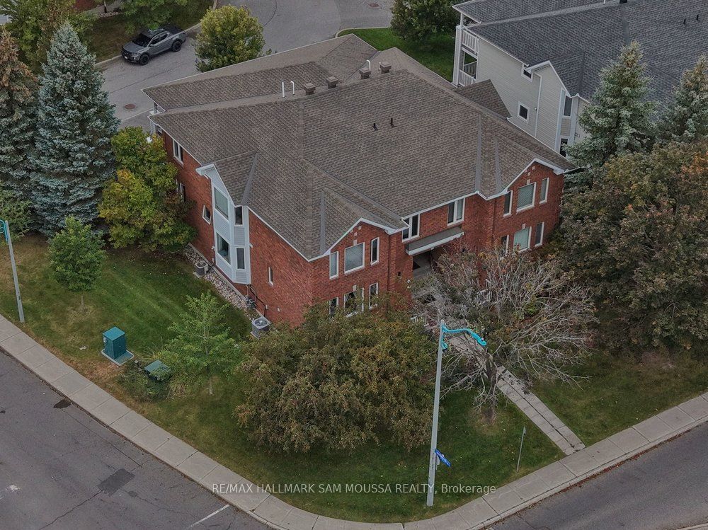 19 Colchester Square Property Photo 41